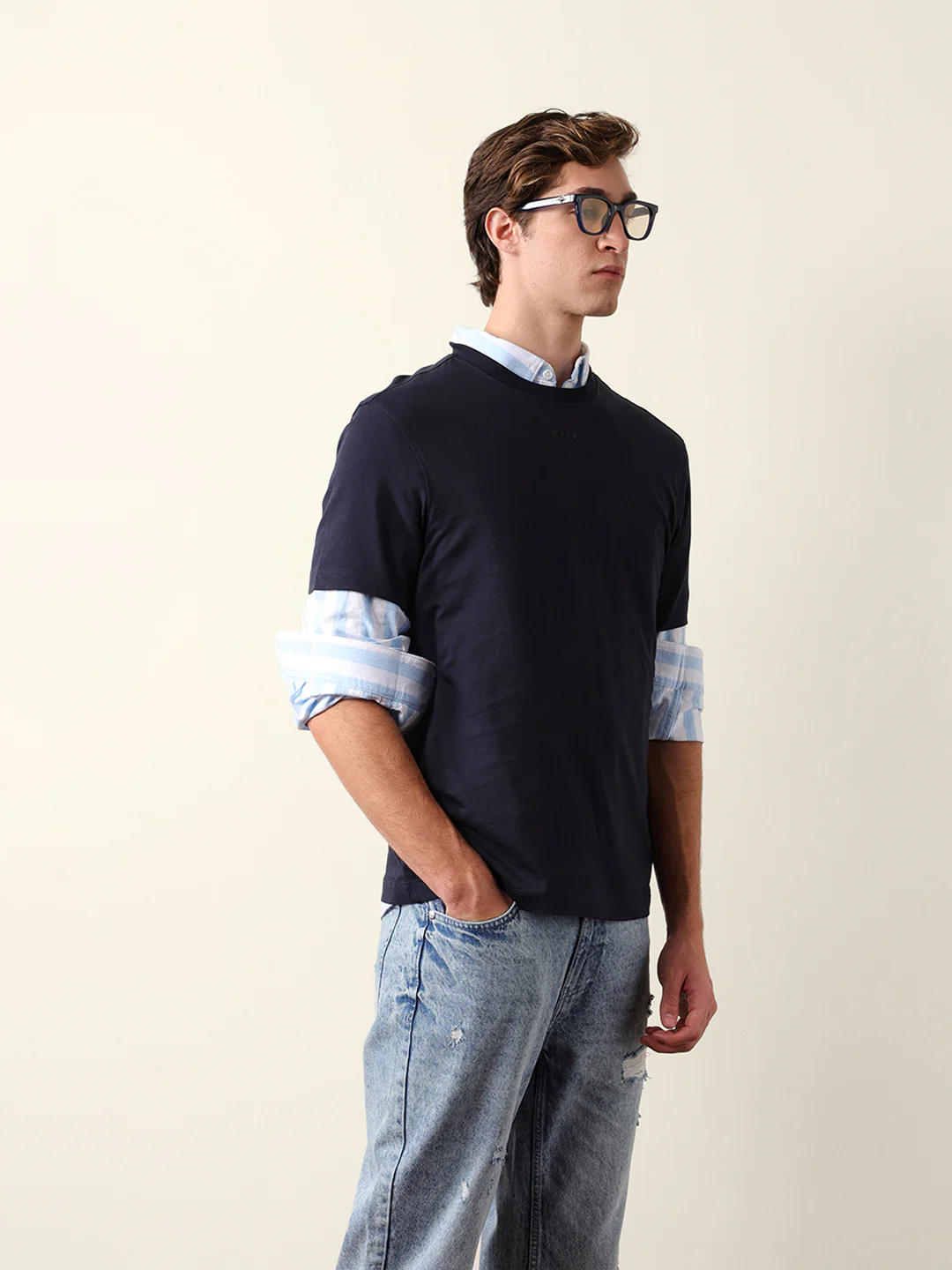 Men Pure Cotton Solid Round Neck Tshirt - Image 5