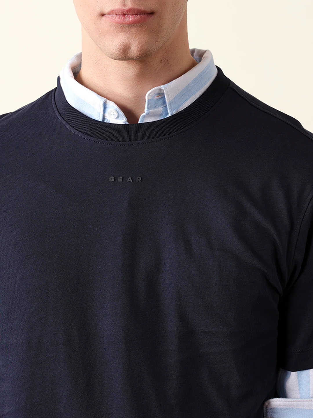 Men Pure Cotton Solid Round Neck Tshirt - Image 6