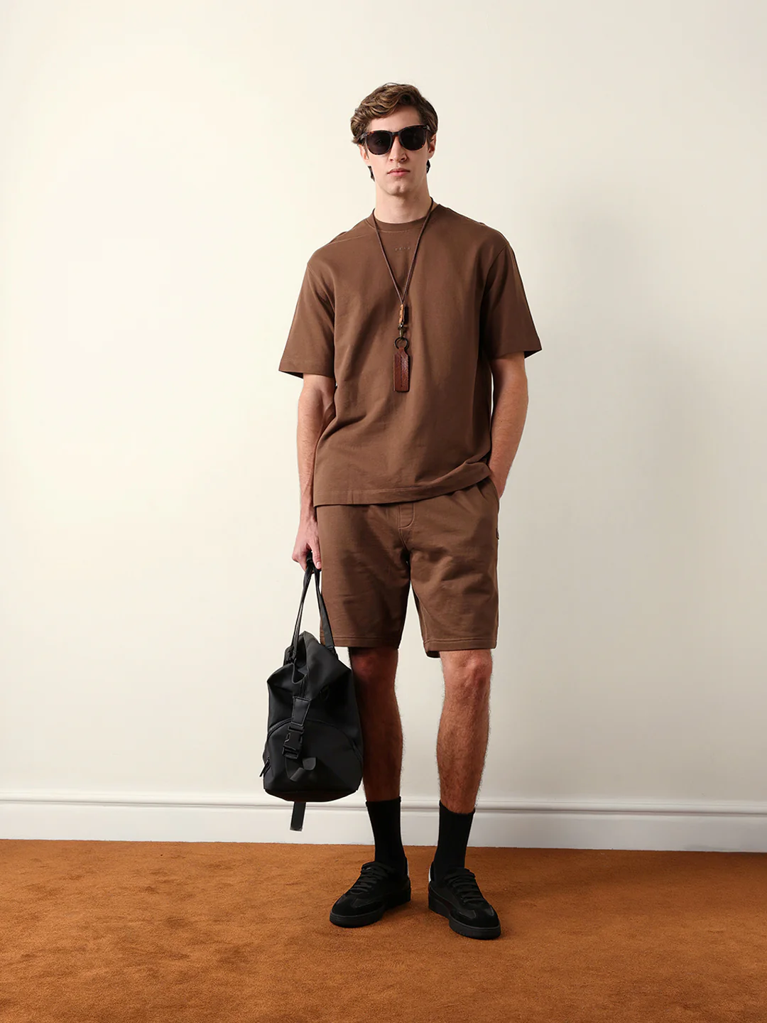 Men Pure Cotton Solid Round Neck Tshirt - Image 2
