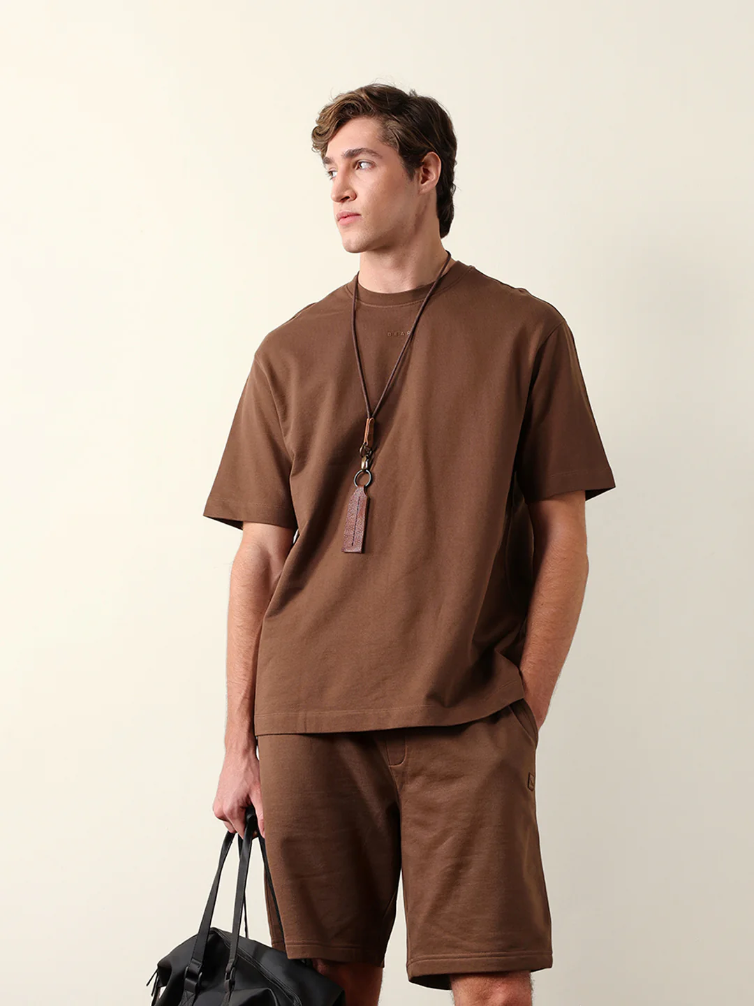 Men Pure Cotton Solid Round Neck Tshirt - Image 3