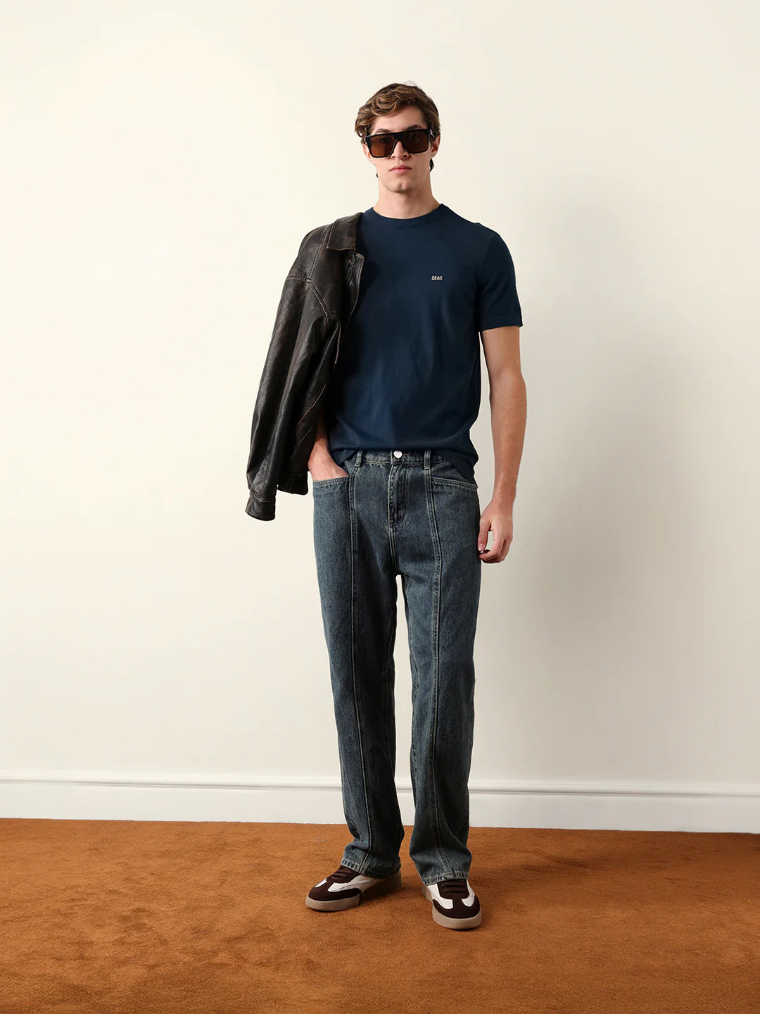 Men Pure Cotton Solid Round Neck Tshirt - Image 2