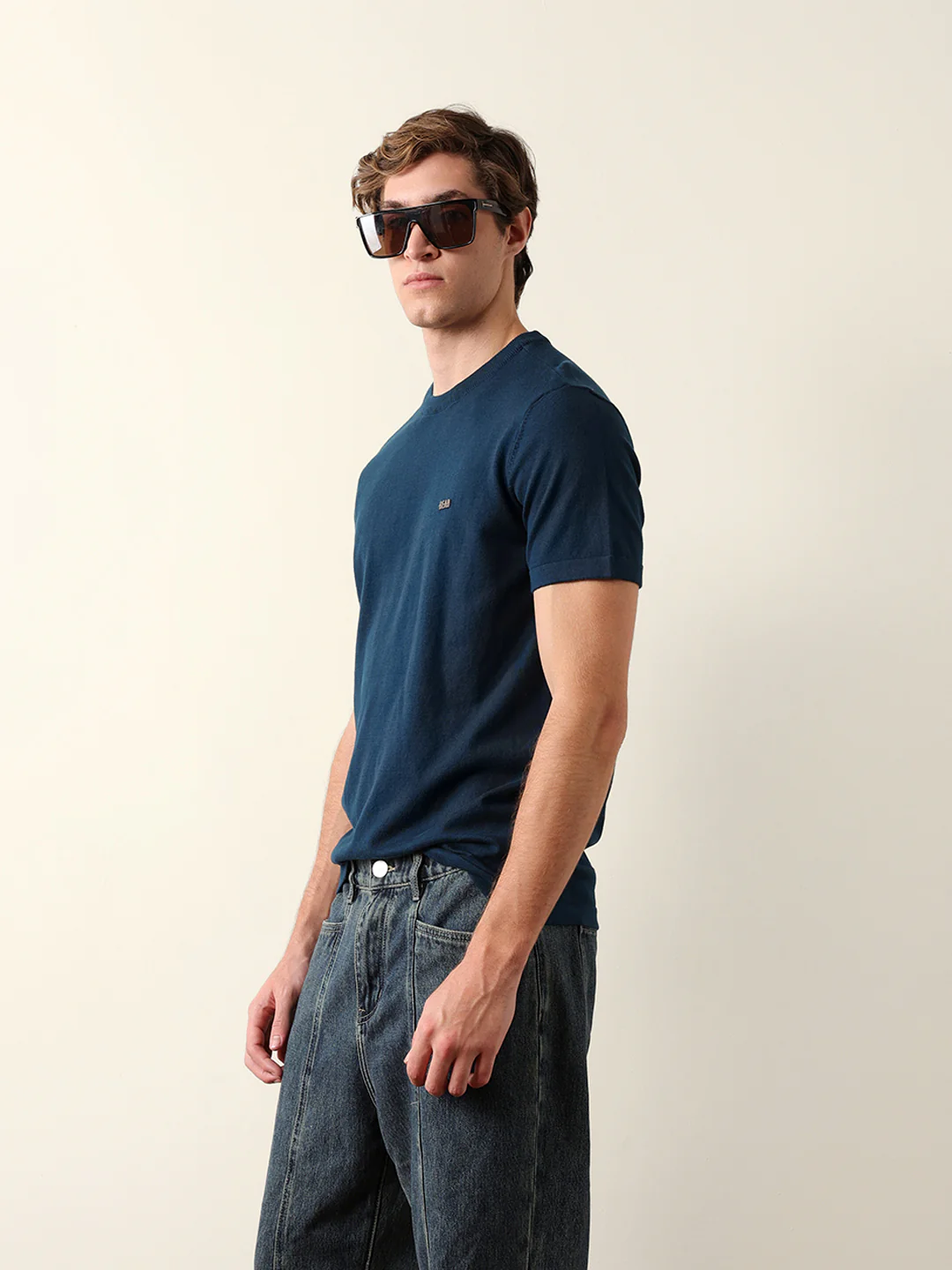 Men Pure Cotton Solid Round Neck Tshirt - Image 4