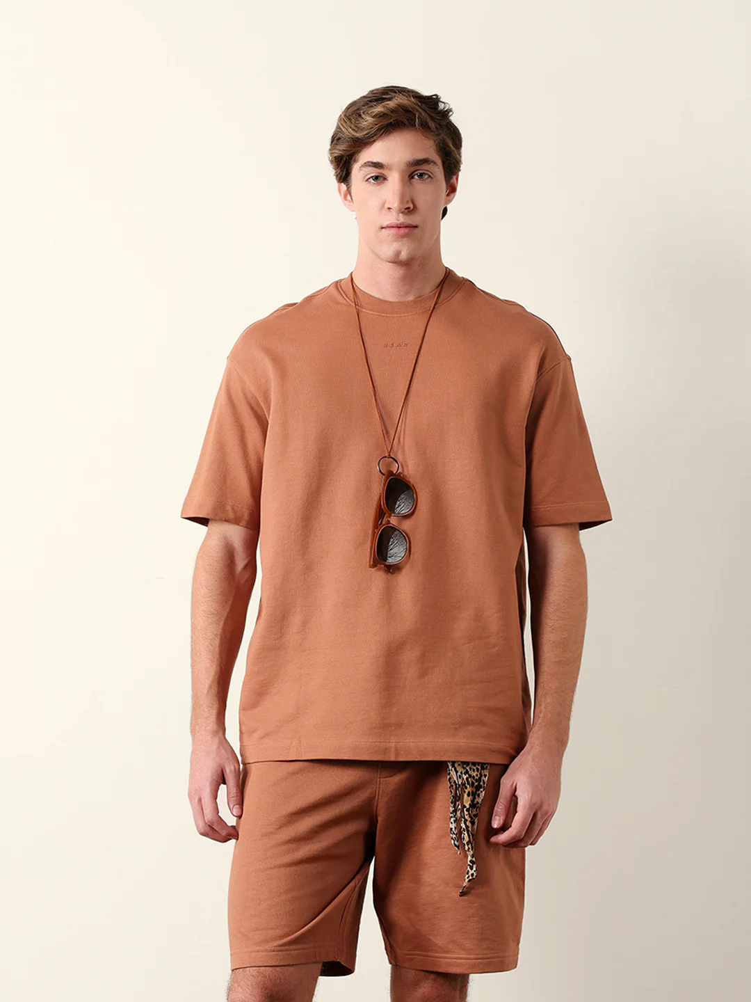 Men Pure Cotton Solid Round Neck Tshirt