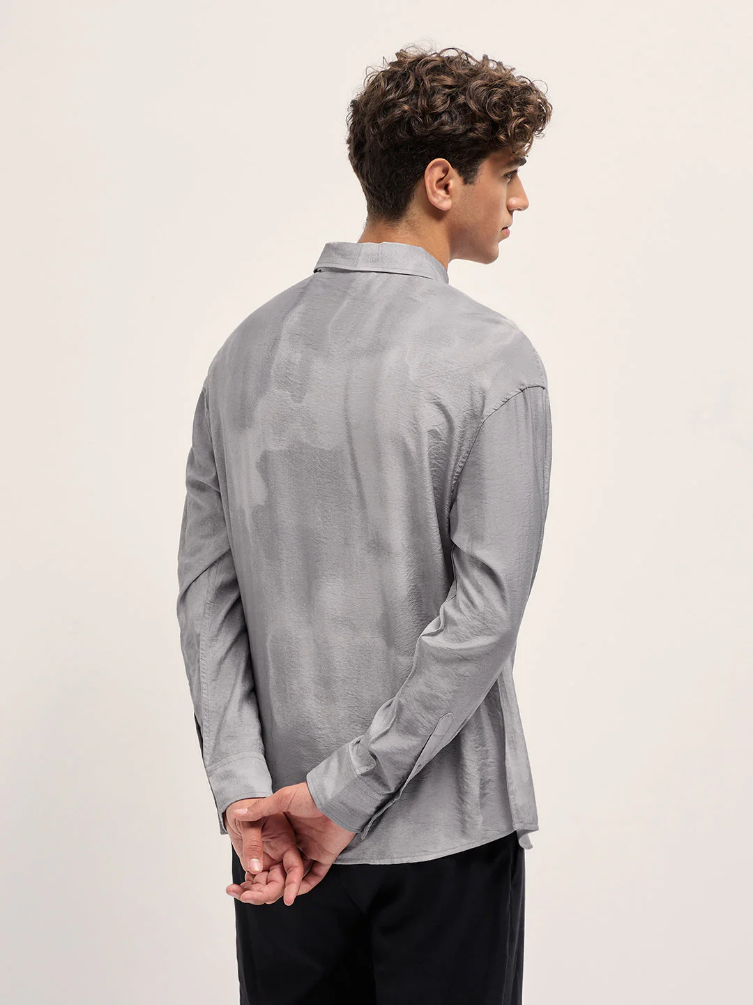 Men Purple Abstract Print Crinkled Textured Relaxed Fit Casual Shirt - Image 2