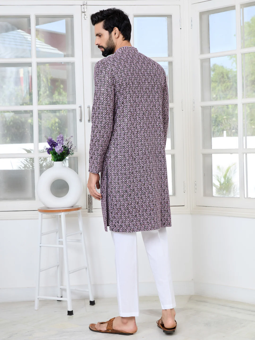 Men Purple Embroidered Kurta - Image 4