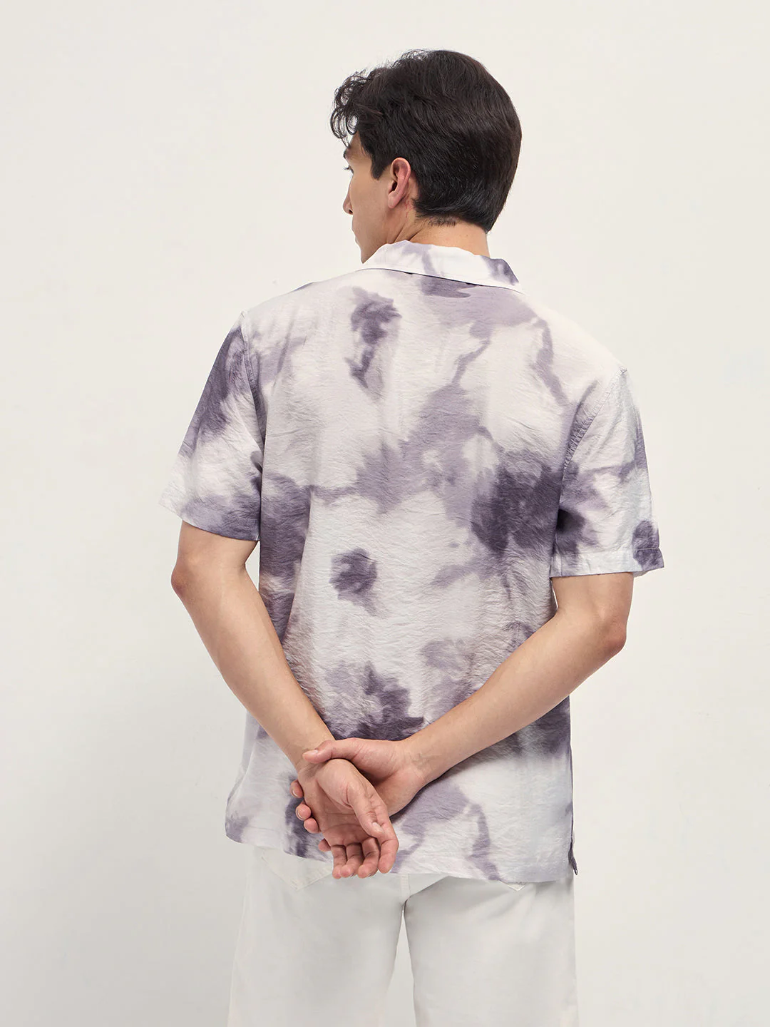Men Purple Faded Abstract Print Relaxed Fit Cuban Collar Shirt - Image 2