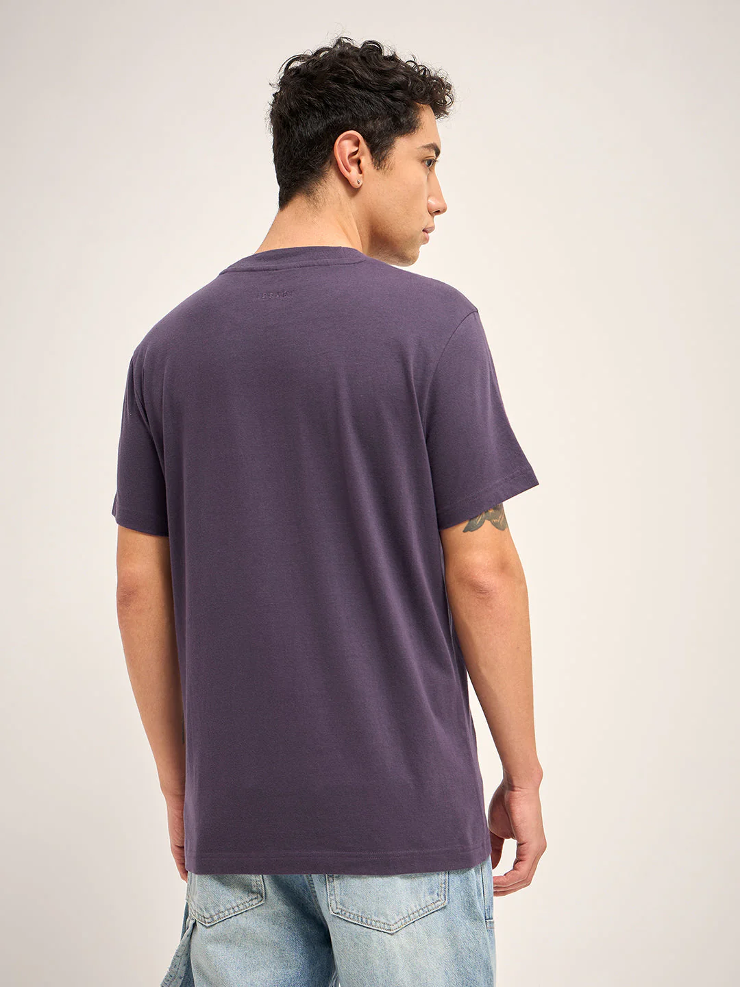 Men Purple Solid Crew Neck Regular Fit T-Shirt - Image 2