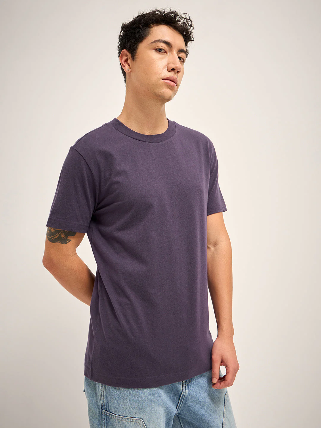 Men Purple Solid Crew Neck Regular Fit T-Shirt - Image 3