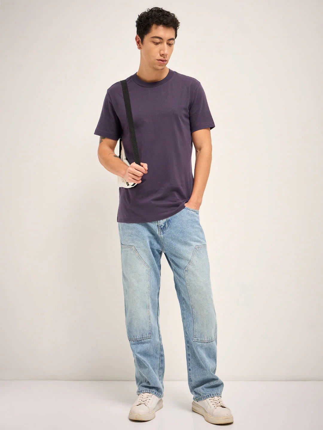 Men Purple Solid Crew Neck Regular Fit T-Shirt - Image 4