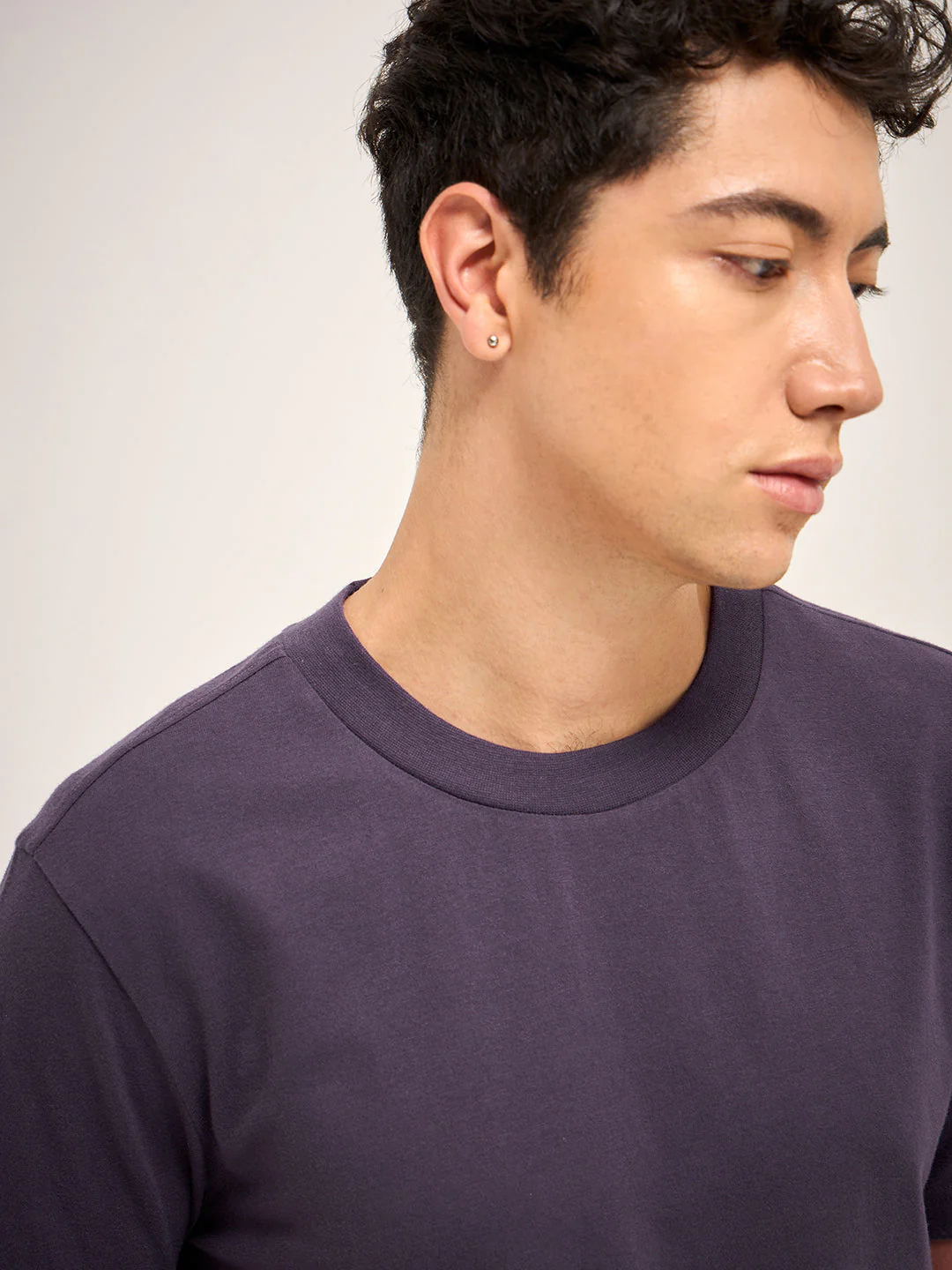 Men Purple Solid Crew Neck Regular Fit T-Shirt - Image 5
