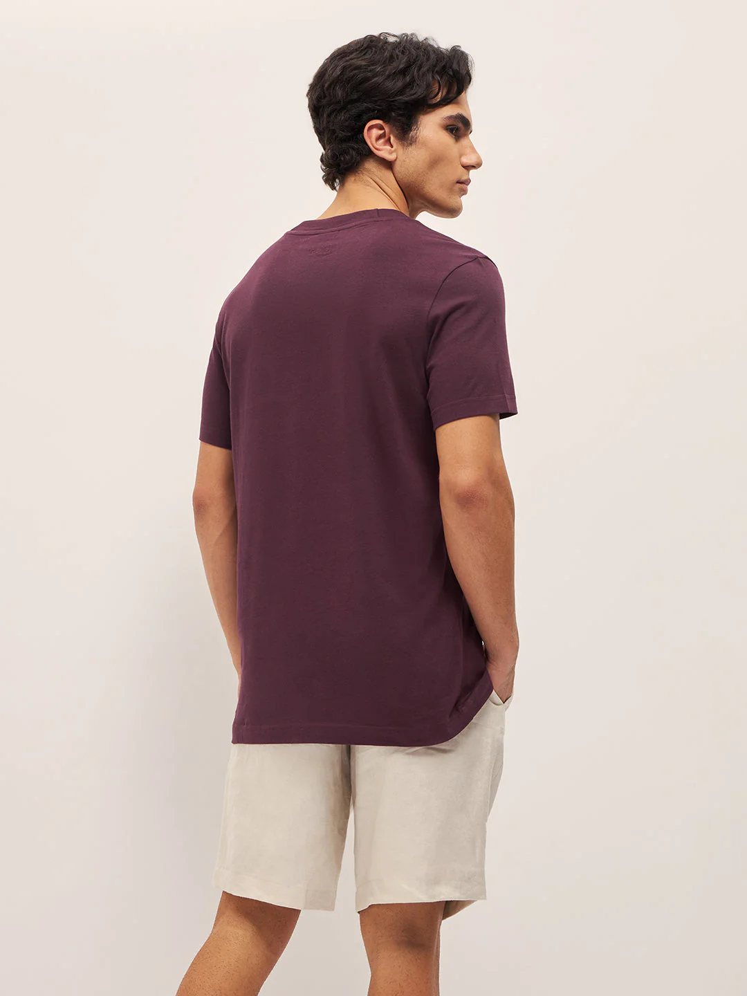 Men Purple Solid Crew Neck Relax Fit T-Shirt - Image 2