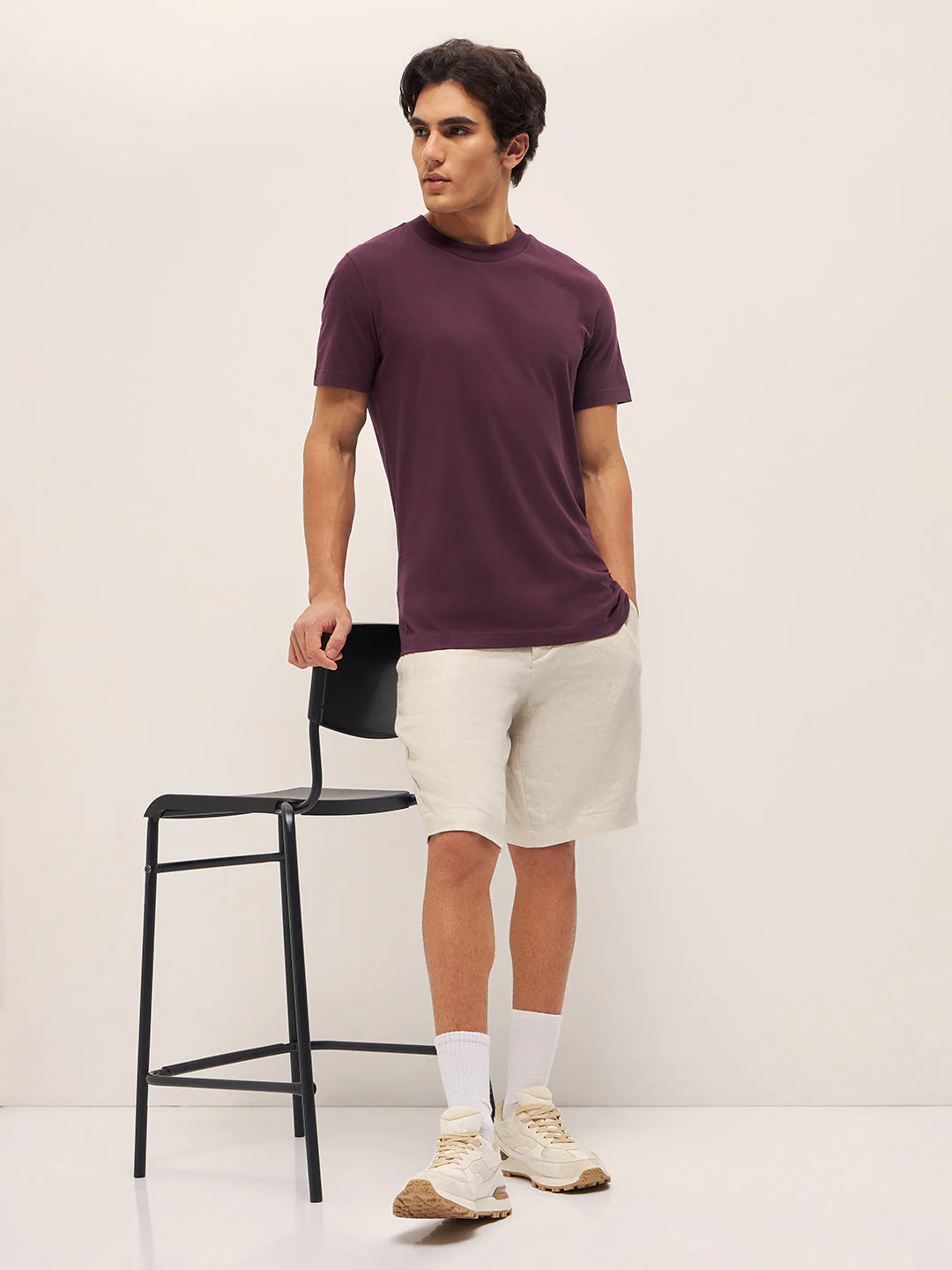 Men Purple Solid Crew Neck Relax Fit T-Shirt - Image 5
