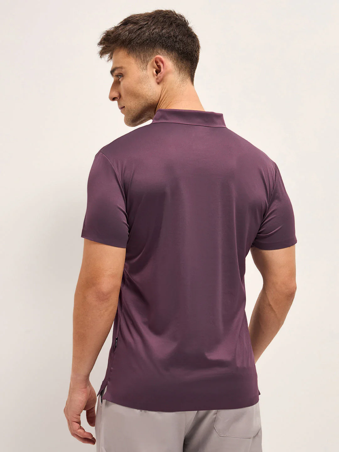 Men Purple Solid Regular Fit Polo T-shirt - Image 2