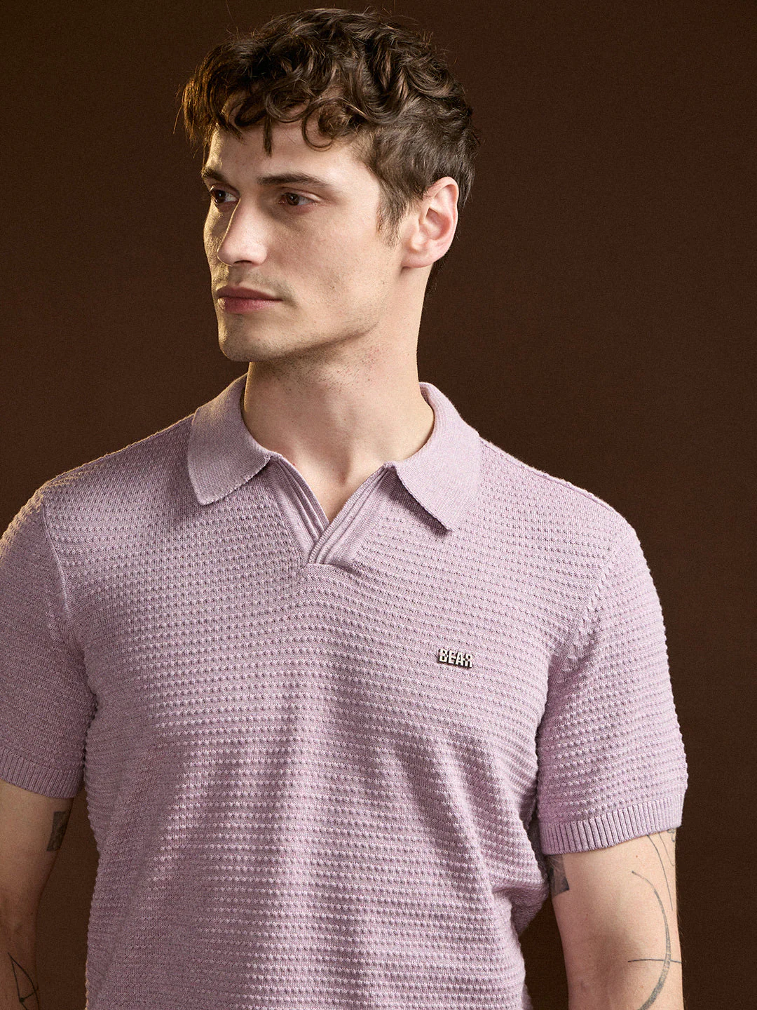 Men Purple Textured Slim Fit V-Notch Style Polo - Image 7