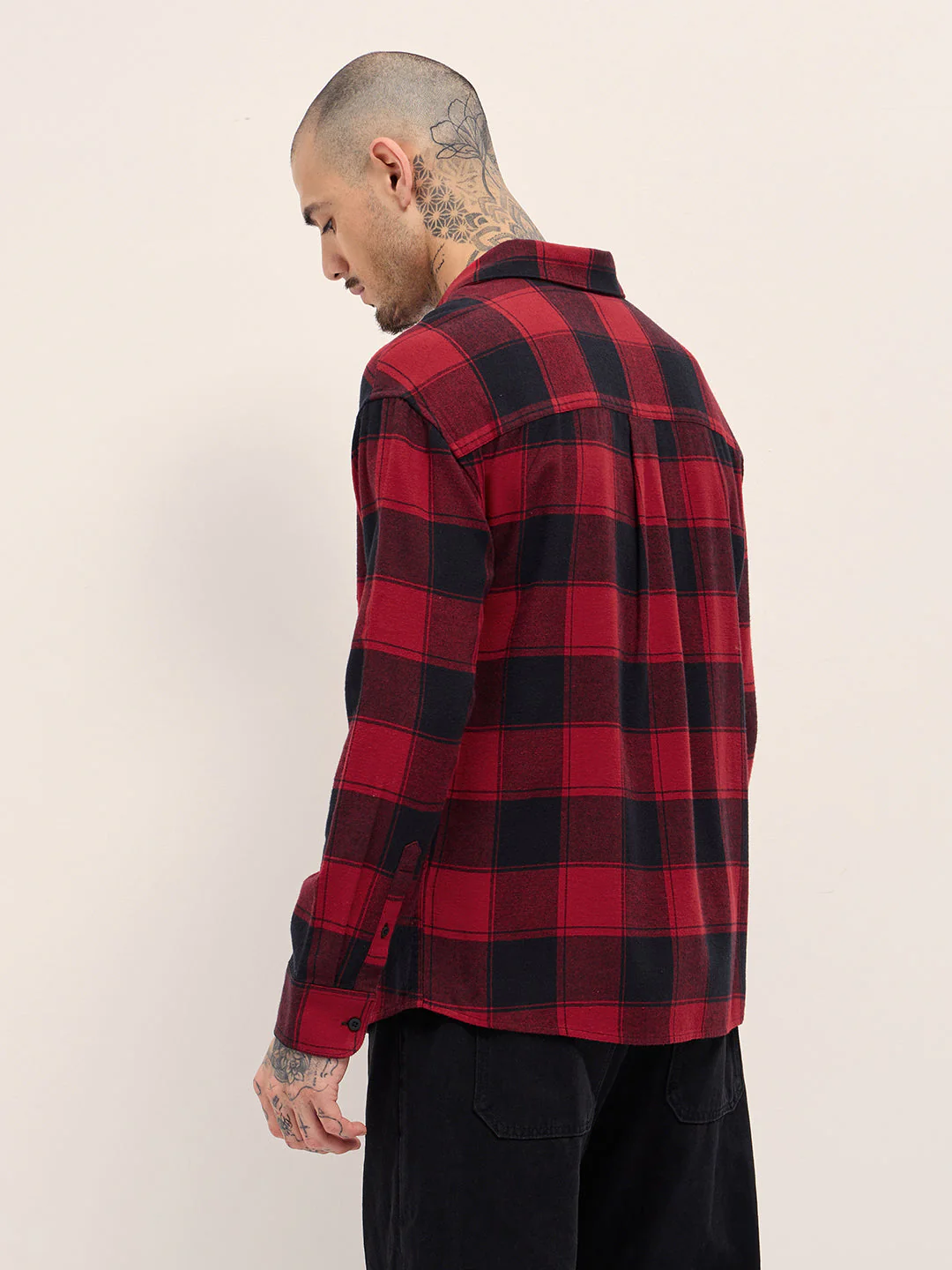 Men Red & Black Checked Relax Fit Casual Shirt - Image 2