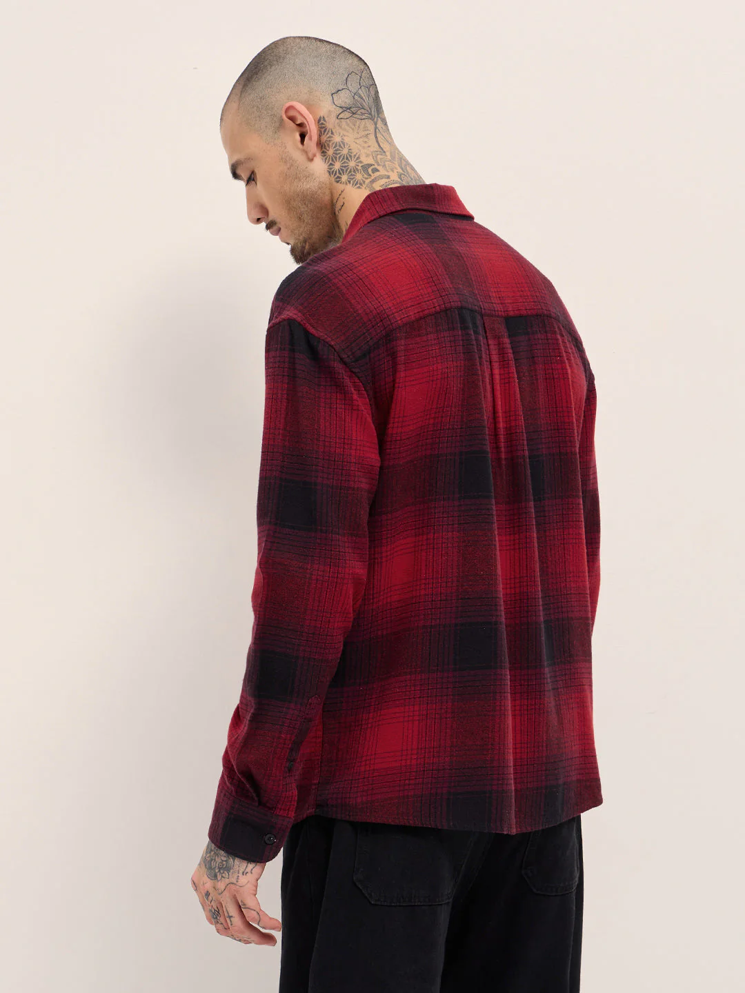Men Red & Black Checked Relax Fit Casual Shirt - Image 2