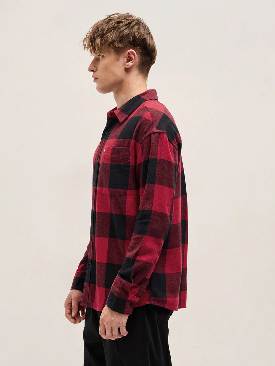 Men Red Checked Relaxed Fit Casual Shirt - Image 3