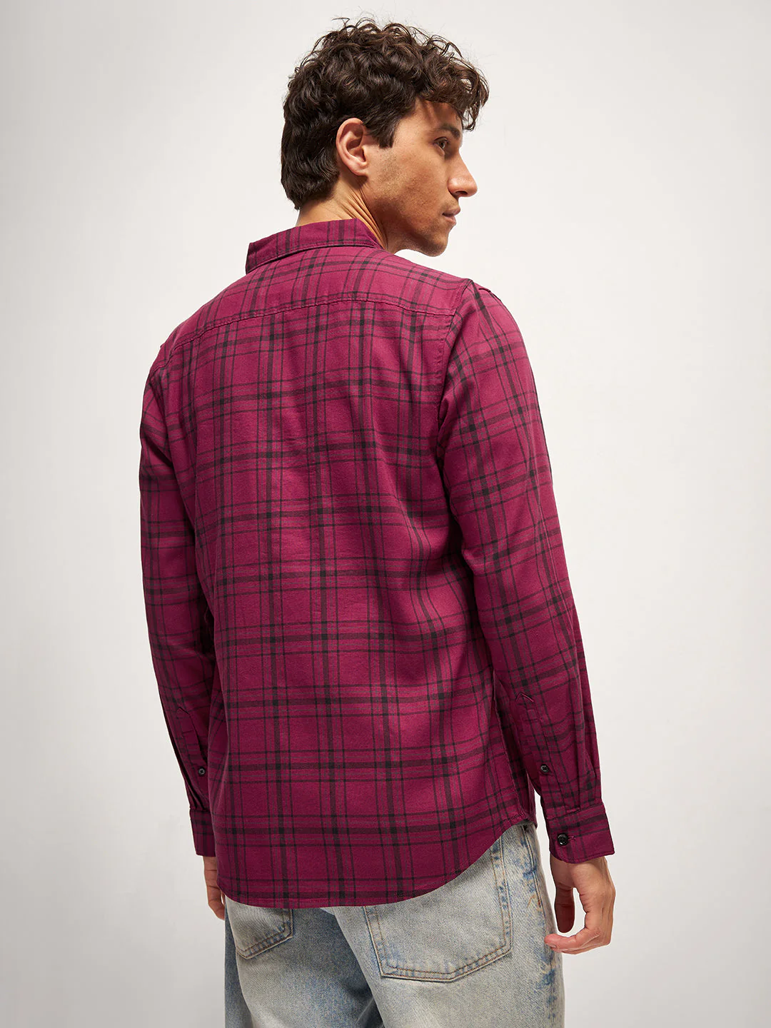 Men Red Checked Slim Fit Casual Shirt - Image 2