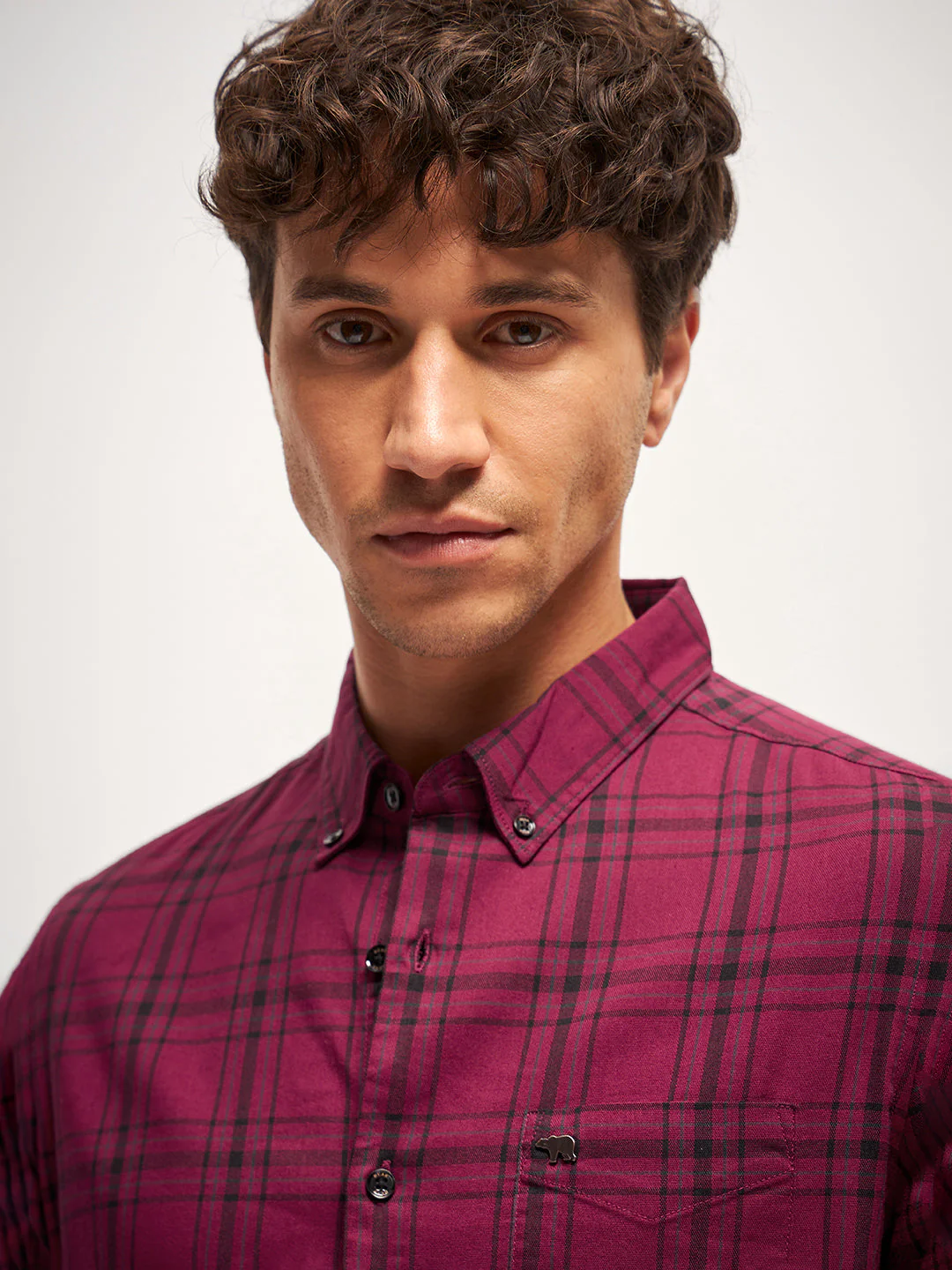 Men Red Checked Slim Fit Casual Shirt - Image 5