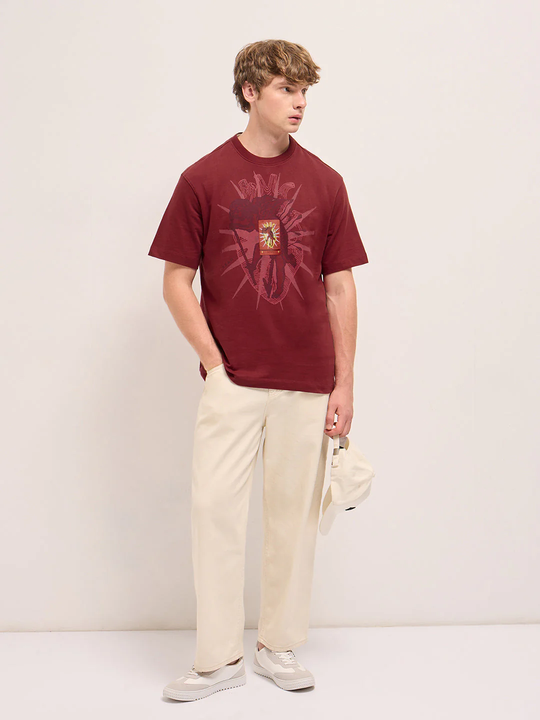 Men Red Oversize Abstract Heart Printed Crew Neck T-shirt - Image 4