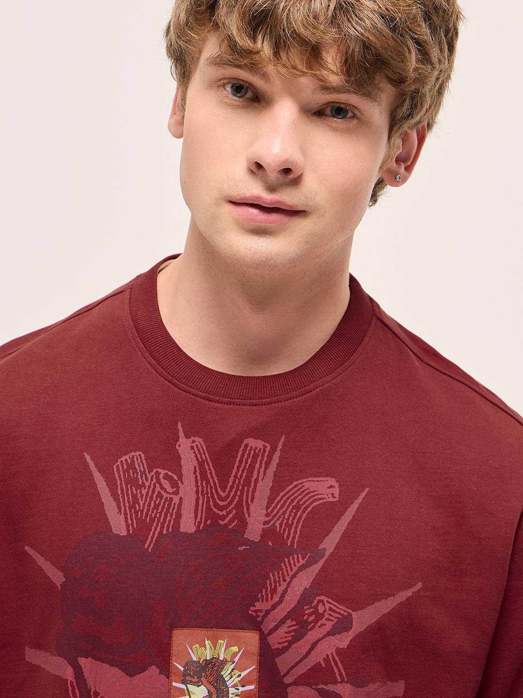 Men Red Oversize Abstract Heart Printed Crew Neck T-shirt - Image 5