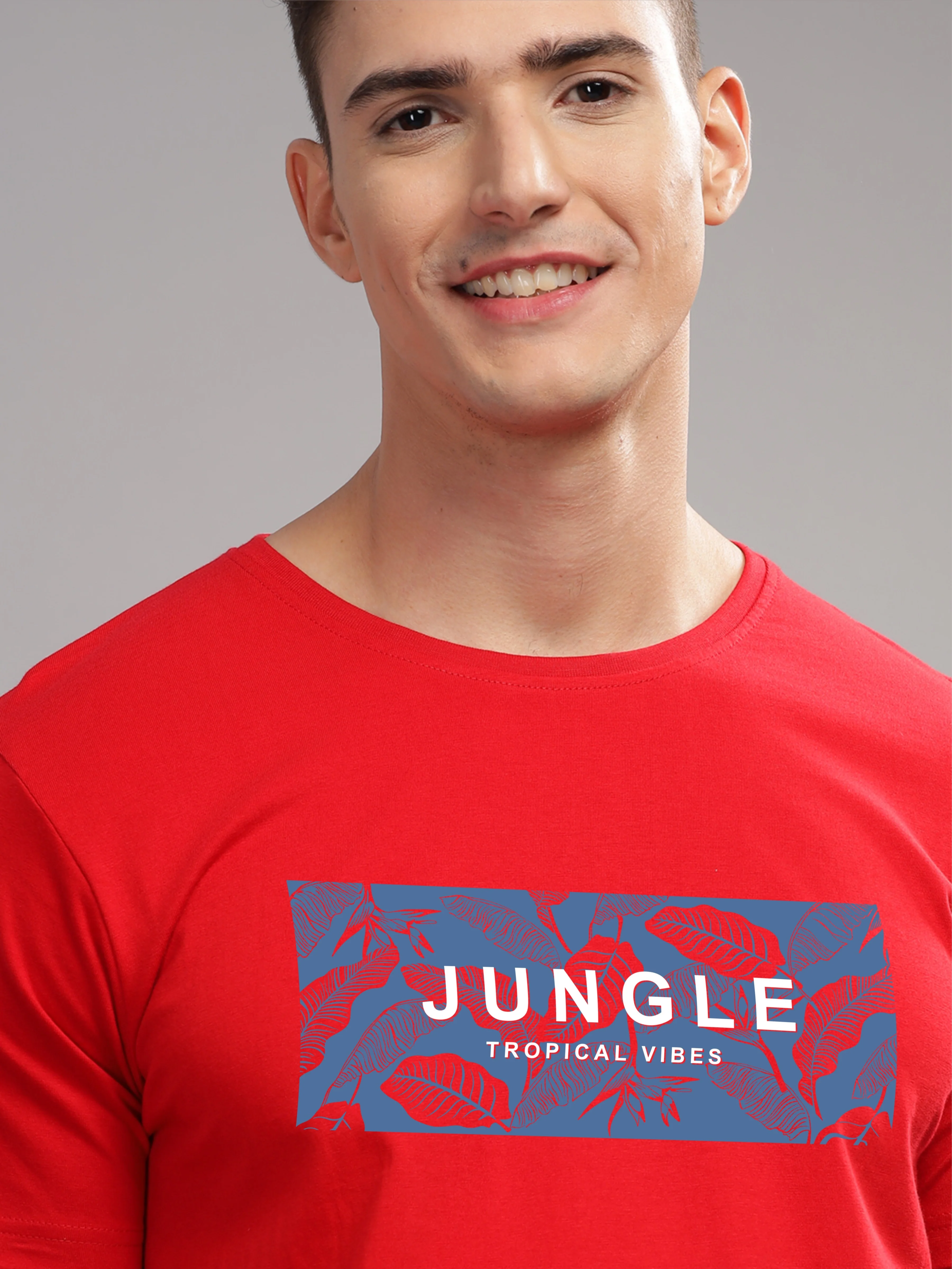 Men Red Round Neck T Shirt - Image 2