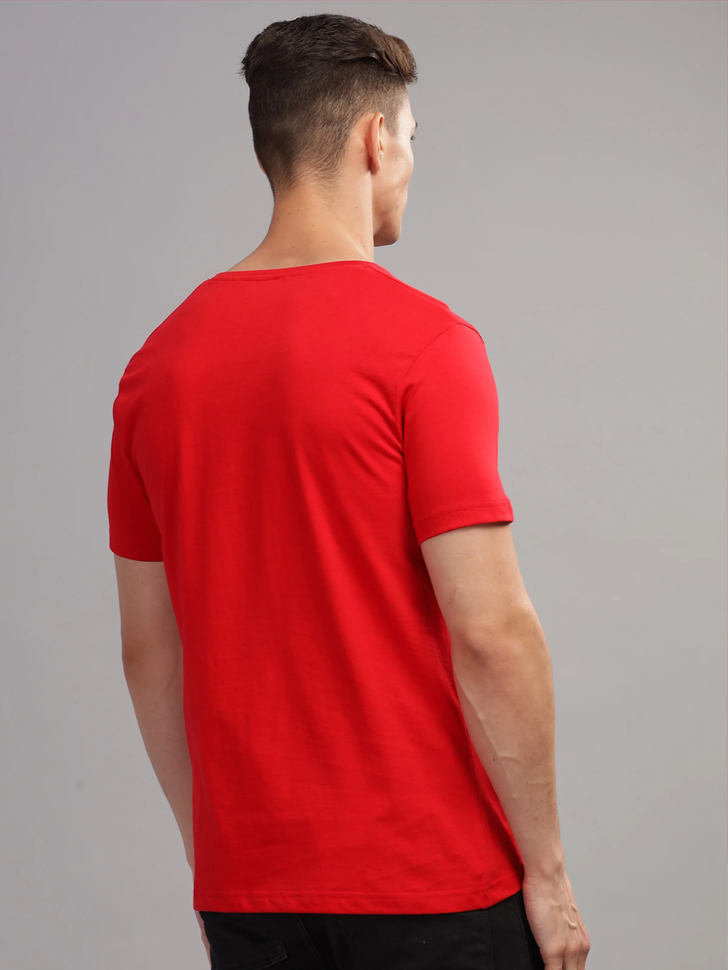 Men Red Round Neck T Shirt - Image 3
