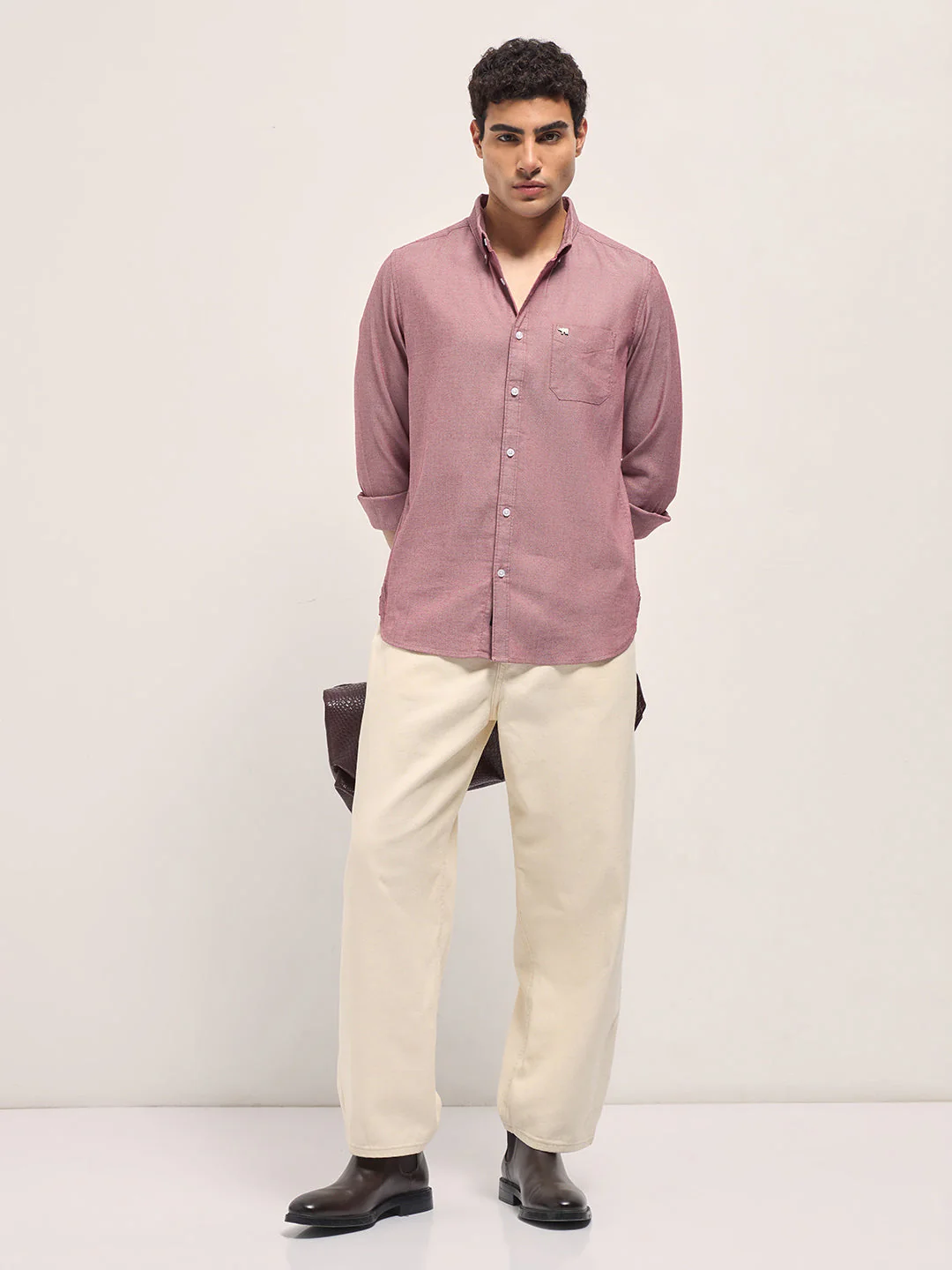 Men Red Solid Cotton Blend Slim Fit Casual Shirt - Image 4