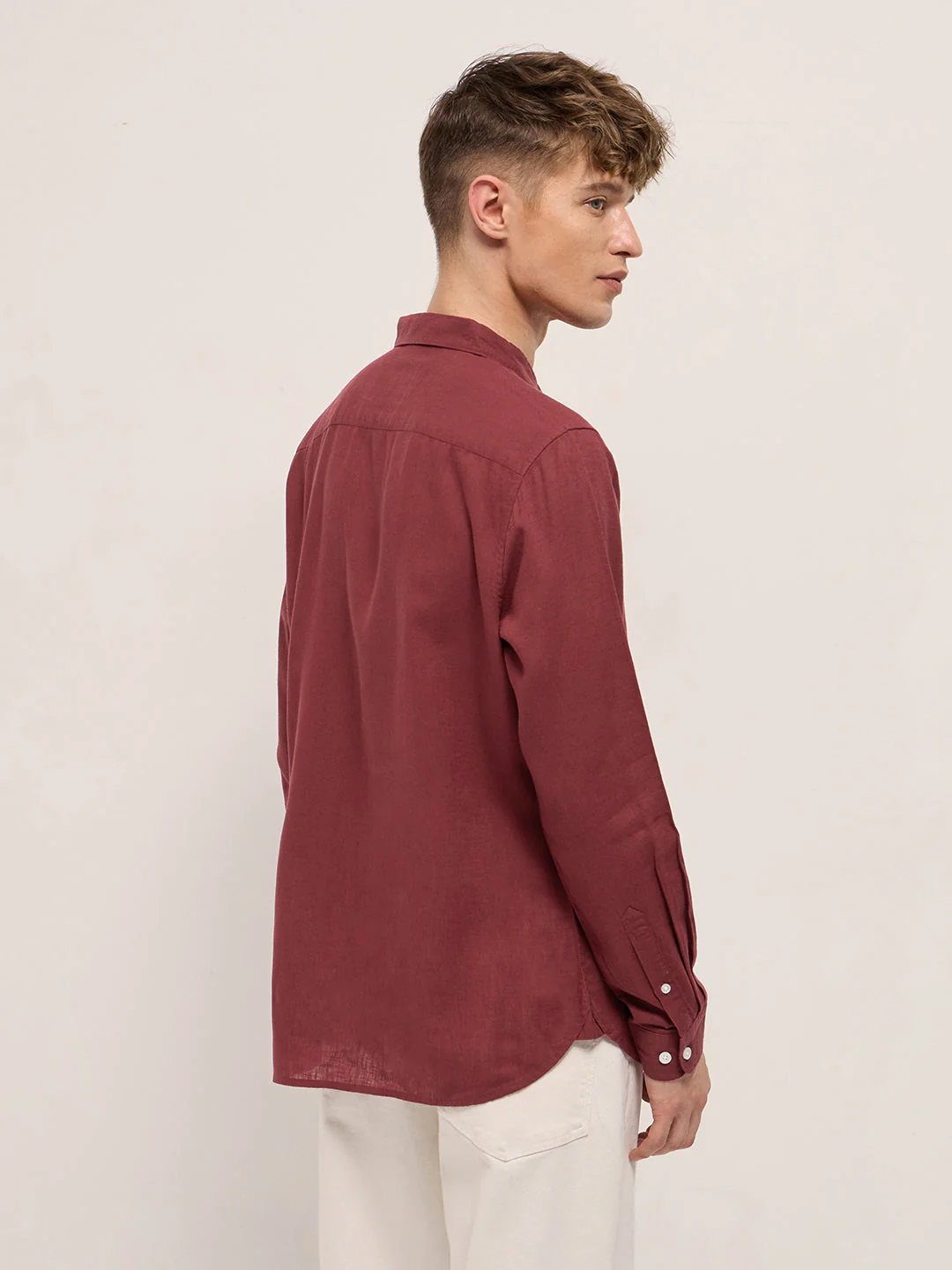Men Red Solid Lyocell Slim Fit Casual Shirt - Image 2