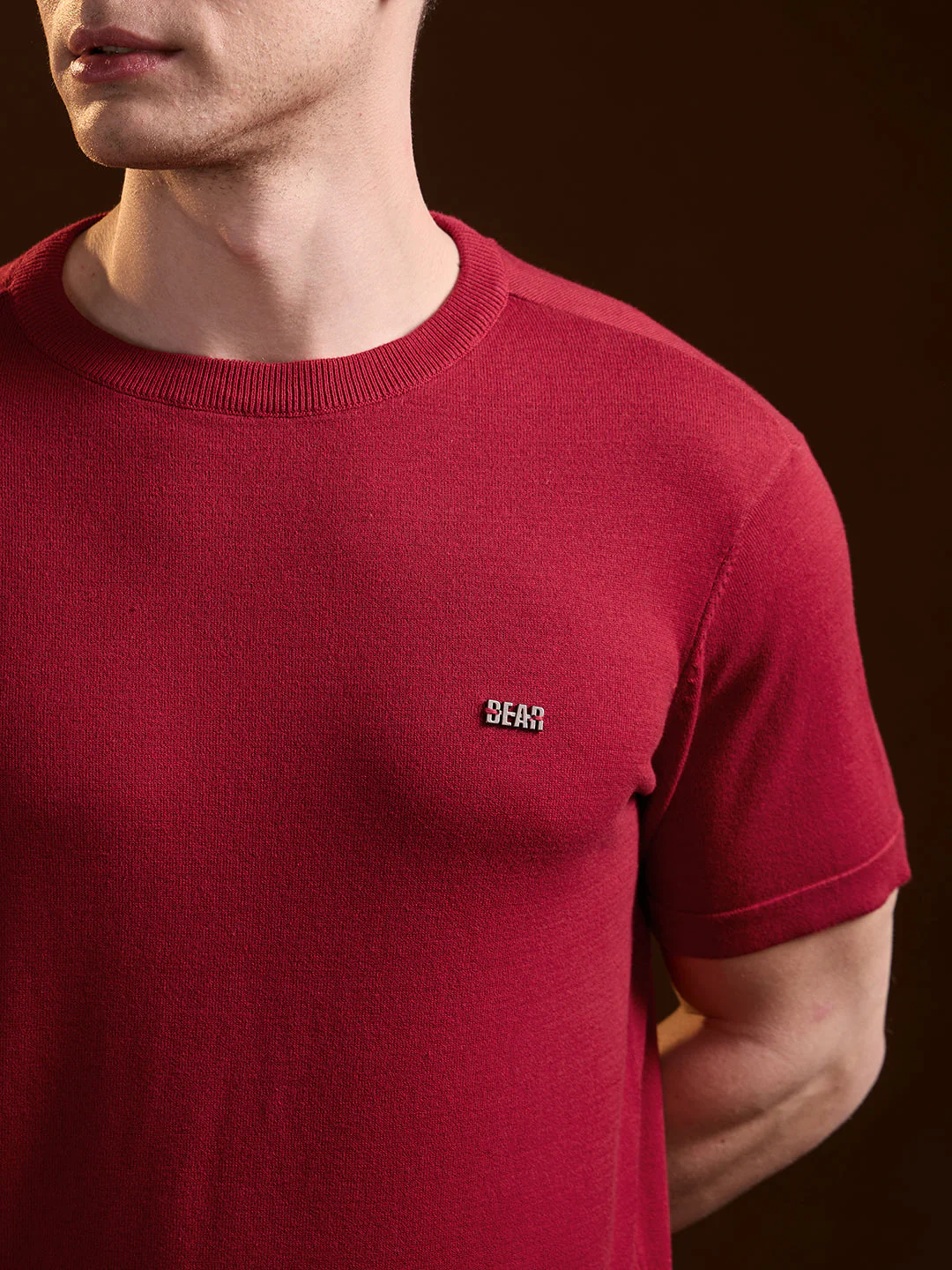Men Red Solid Regular Fit Ribbed Crew Neck T-shirt - Image 5