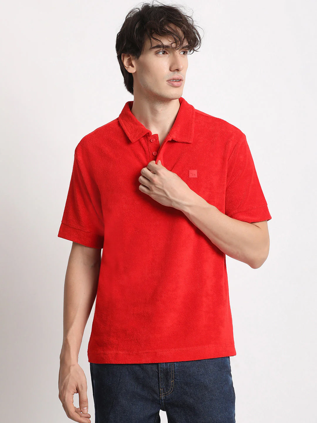 Men Red Solid Relaxed Fit Polo T-shirt - Image 2