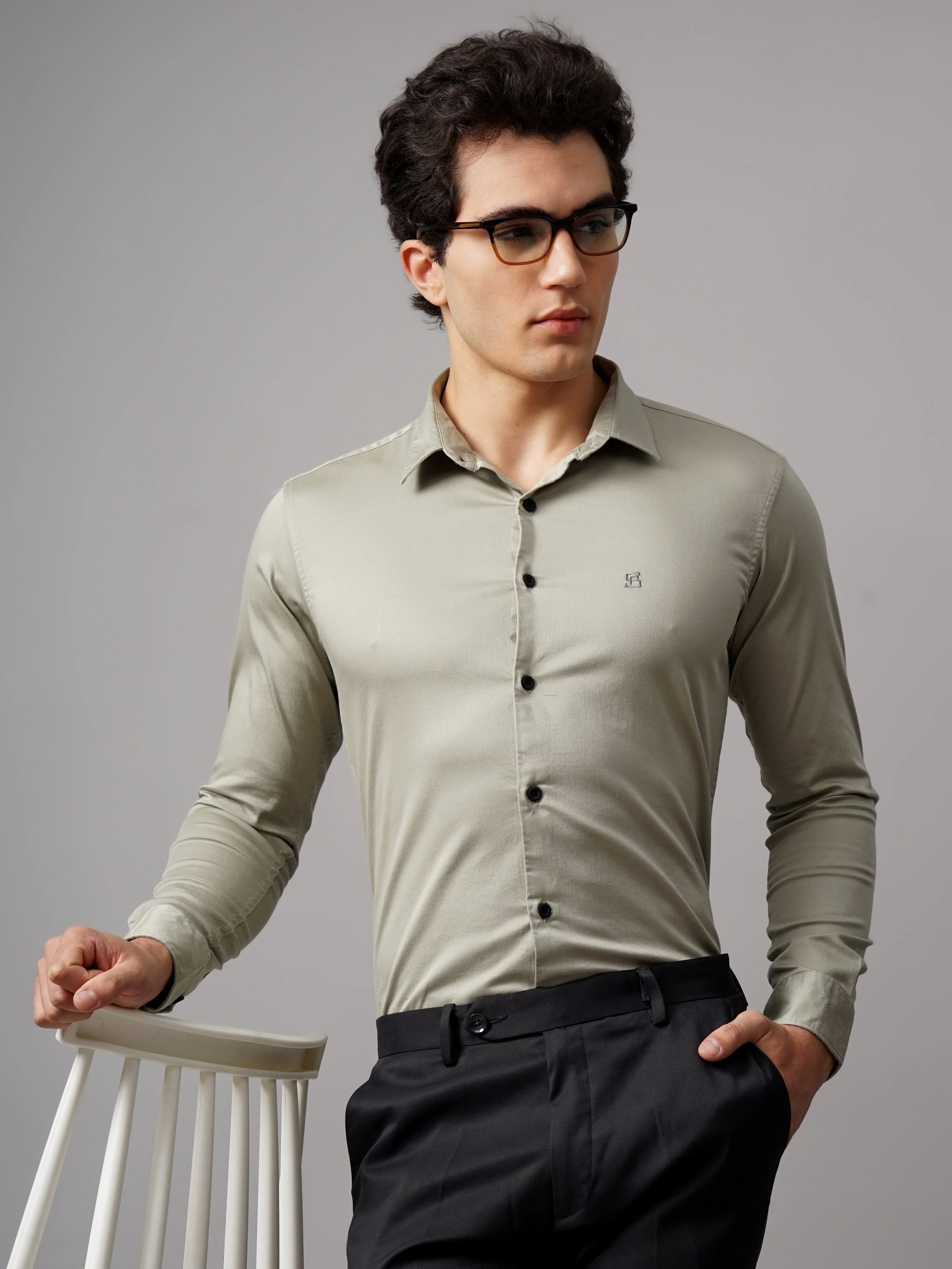 Men Refine Green Solid Shirt - Image 5
