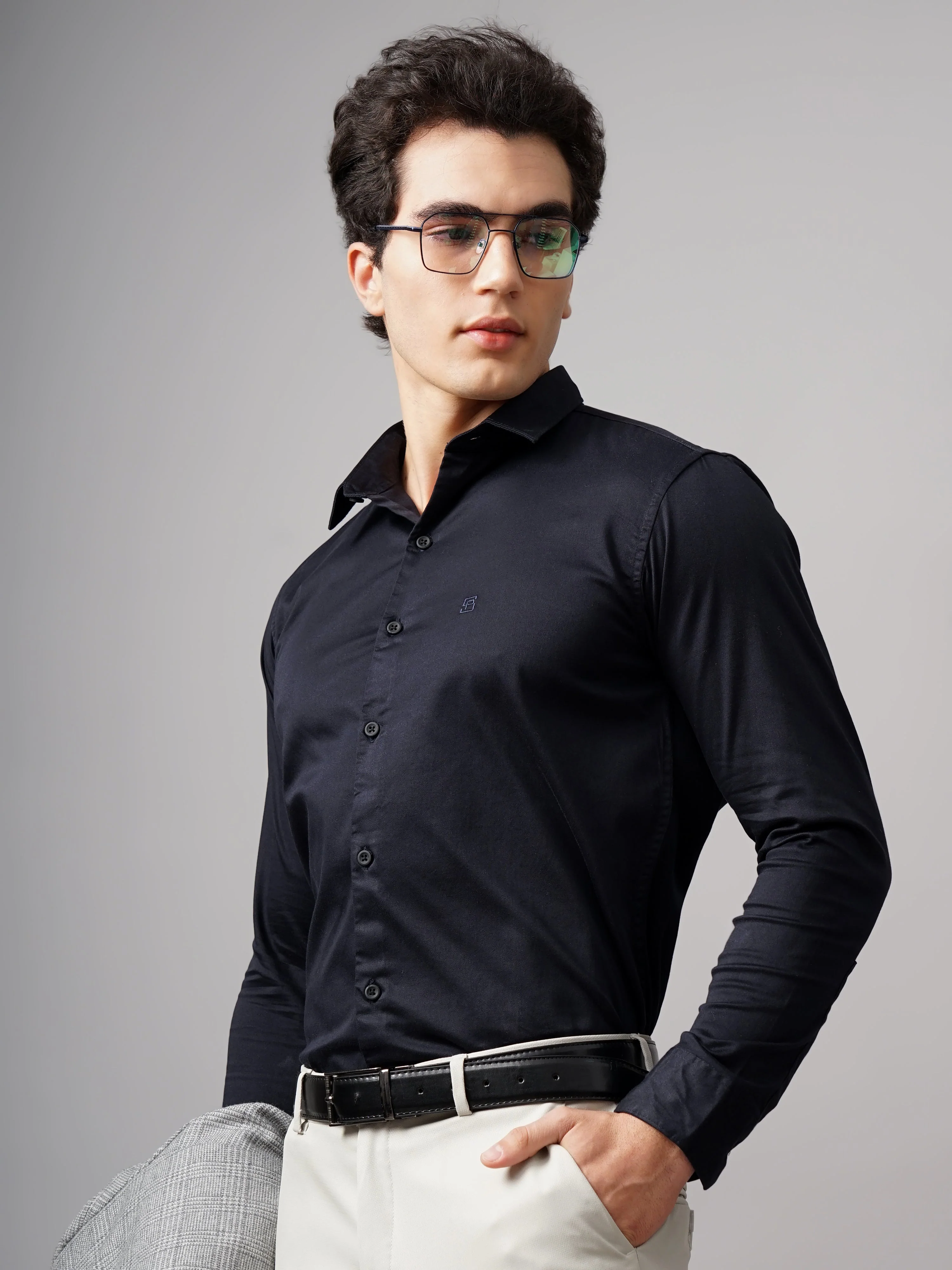 Men Refine Navy Solid Shirt - Image 3