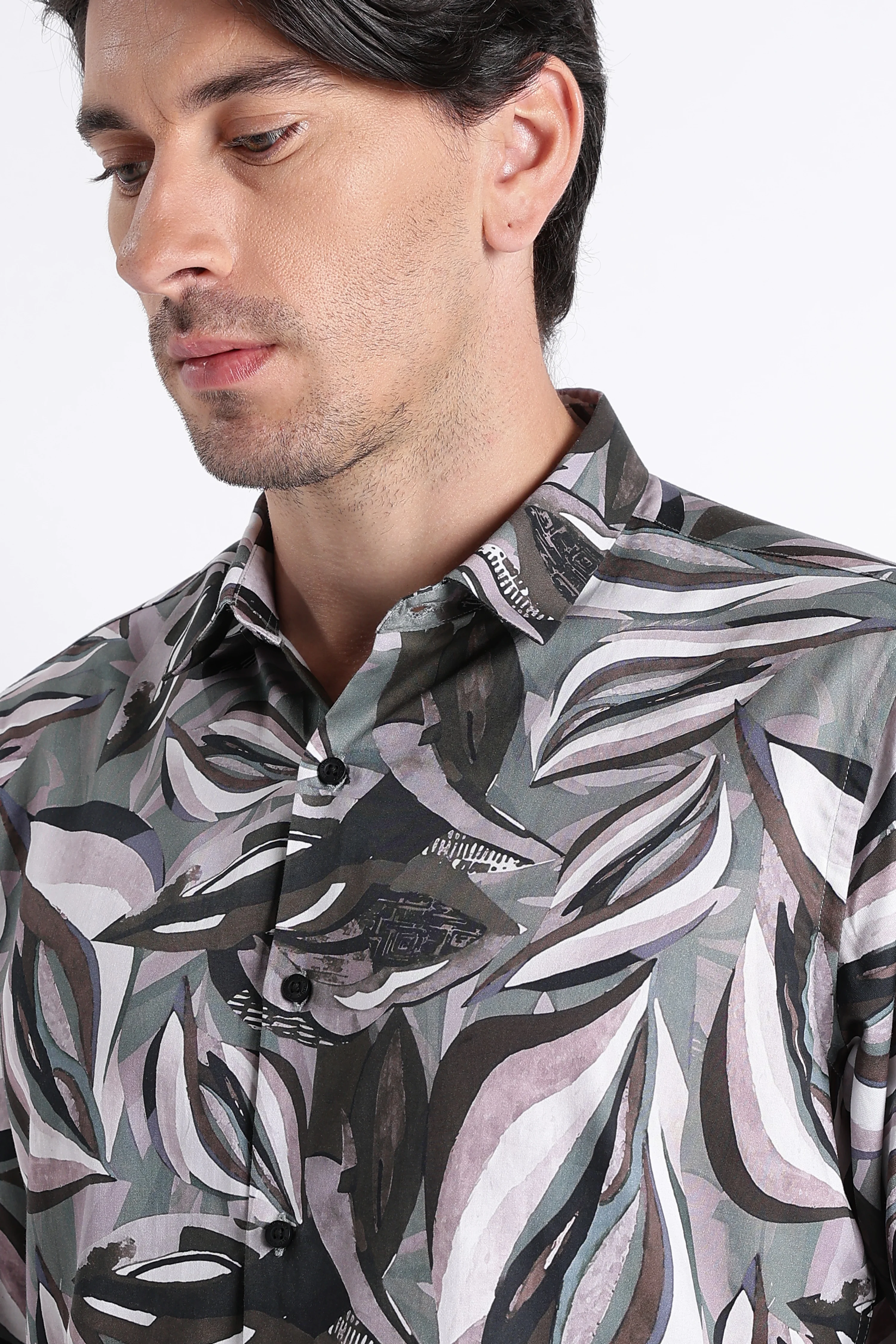 Men Refined Floral Digital Print Shirt - Image 4
