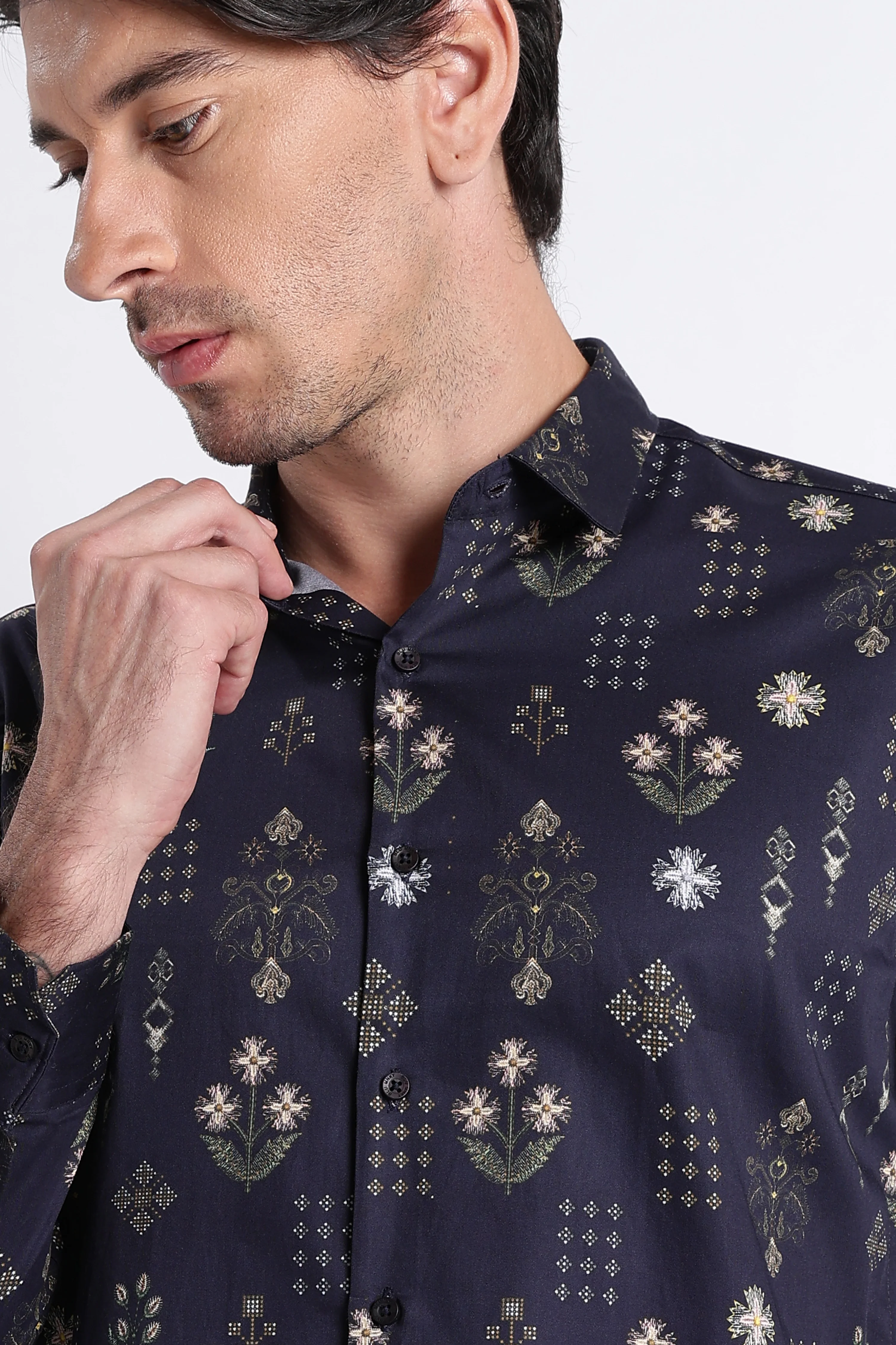Men Refined Floral Digital Print Shirt - Image 3