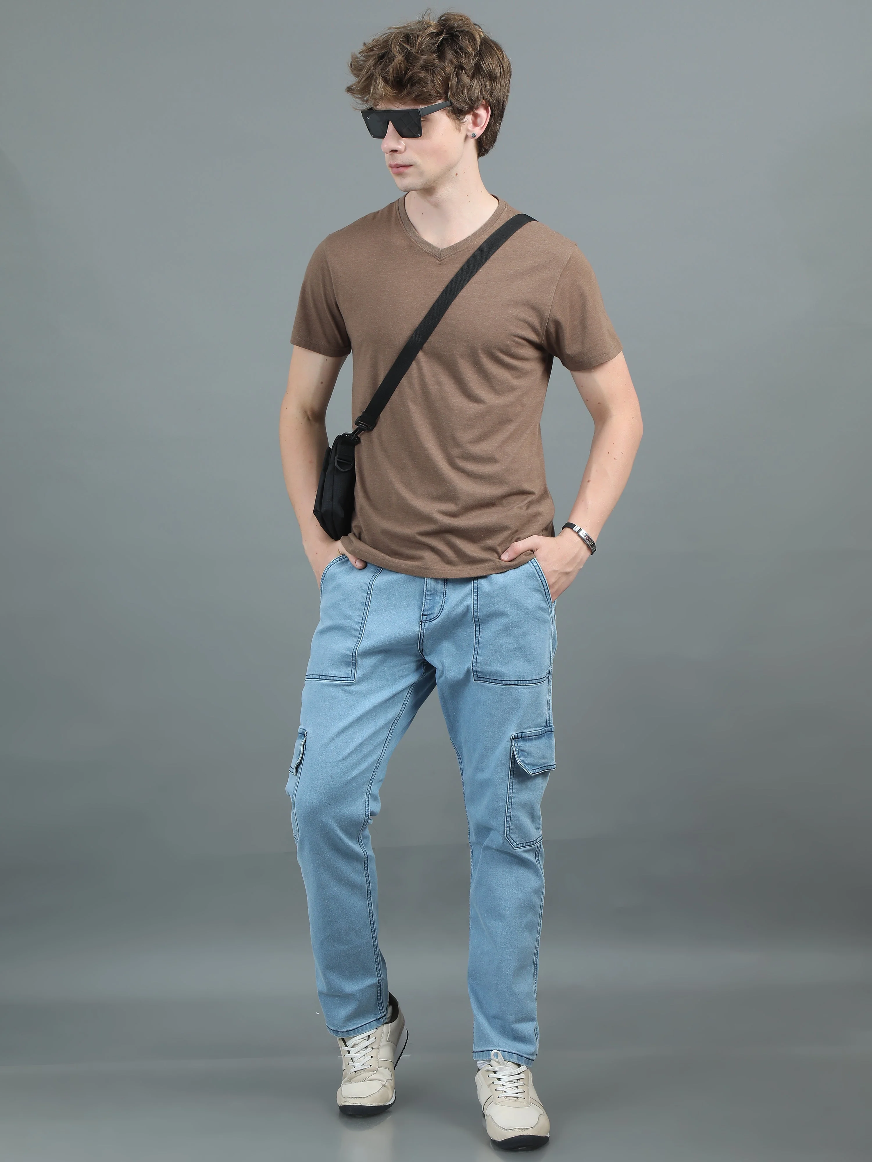 Men Relaxed Fit Light Blue Cargo Jeans - Image 5