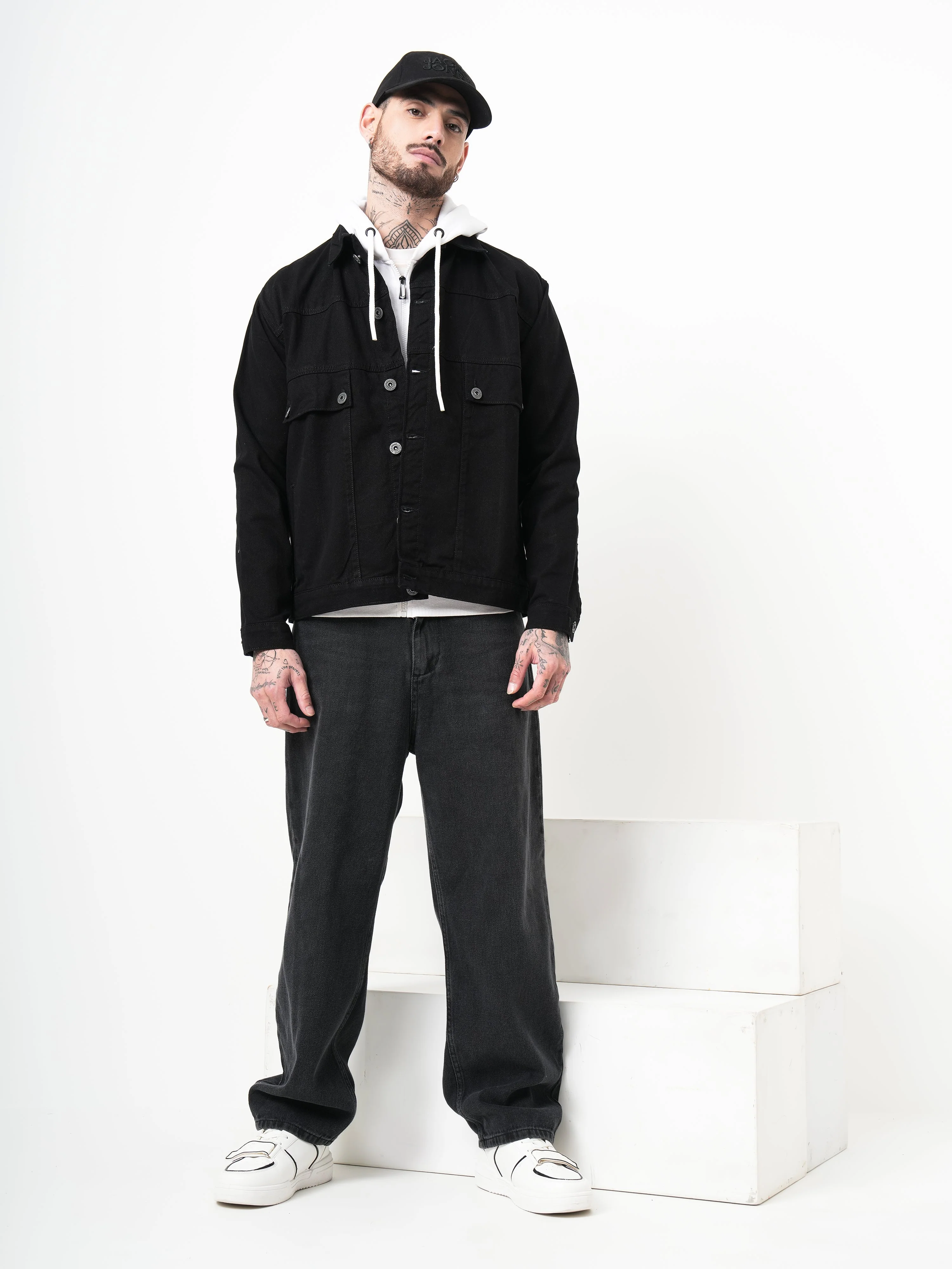Men Rogue Denim Black Trucker Jacket - Image 5