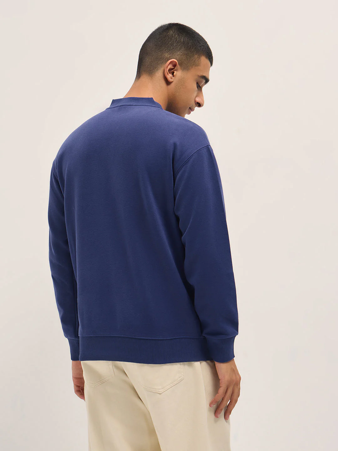 Men Blue Solid Relaxed Fit Henley Neck T-Shirt - Image 2