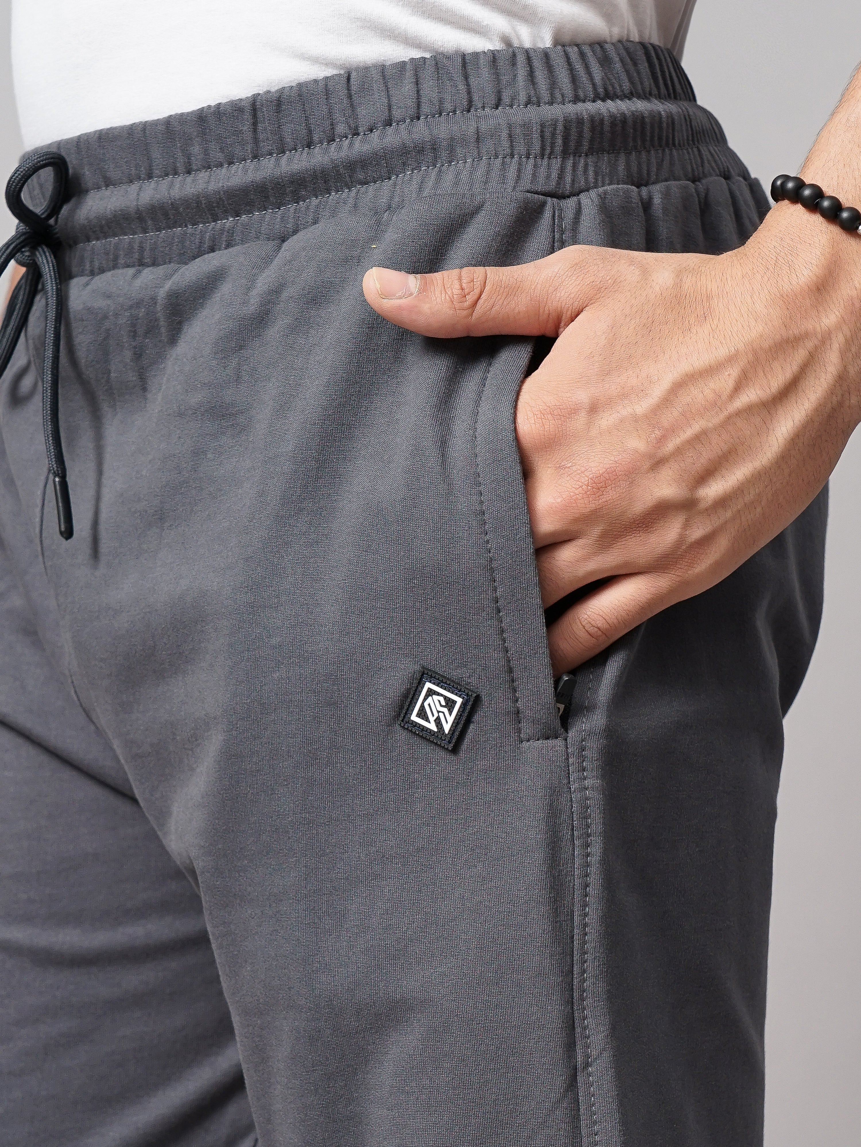 Men Sash Charcoal Knitted Cargo Pant - Image 4