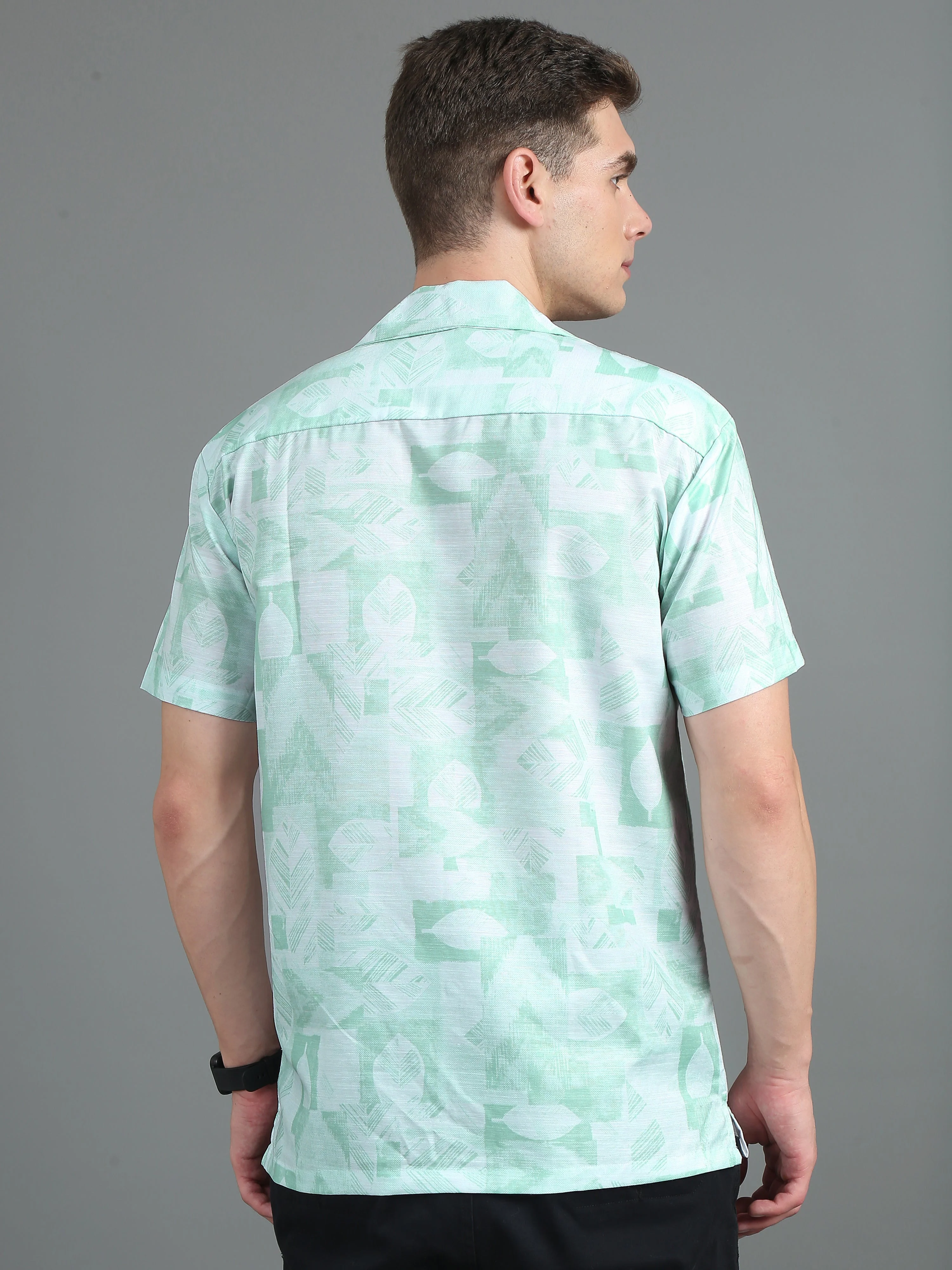 Men Serrate Green Floral Shirt - Image 2