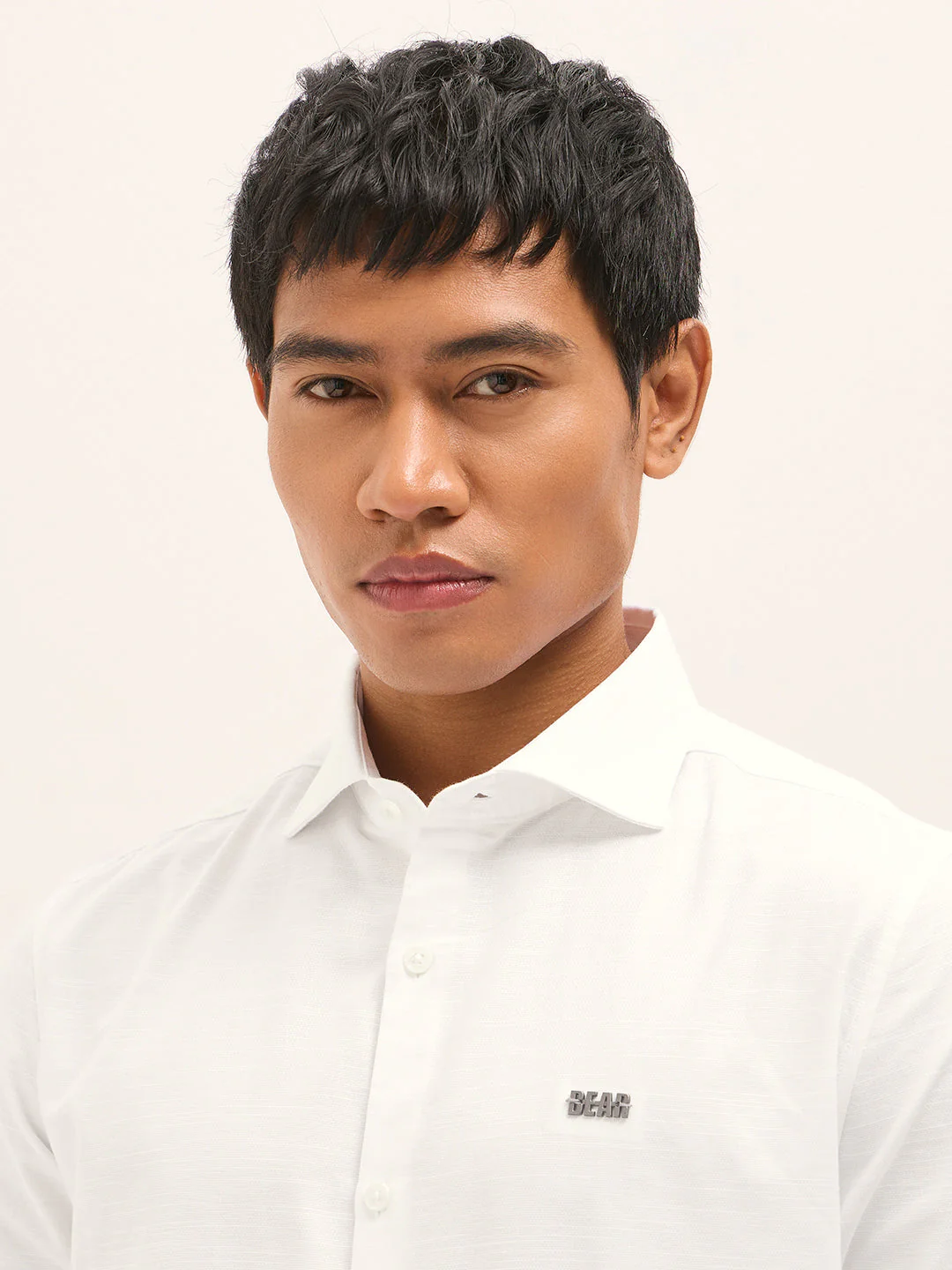 Men Shirt White Solid Tailored Fit Cotton Formal Shirt - Image 5