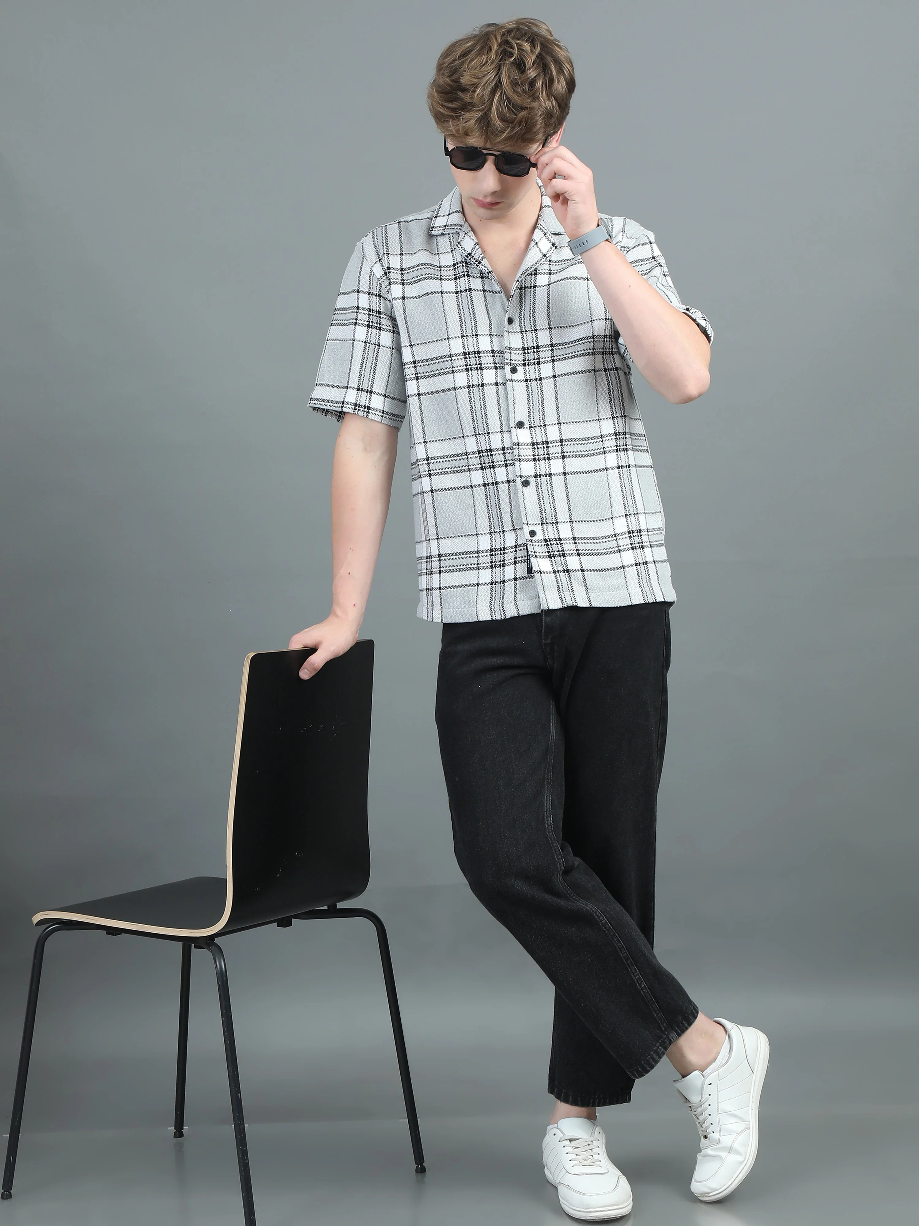 Men Solace Grey Checks Relaxed Shirt - Image 4