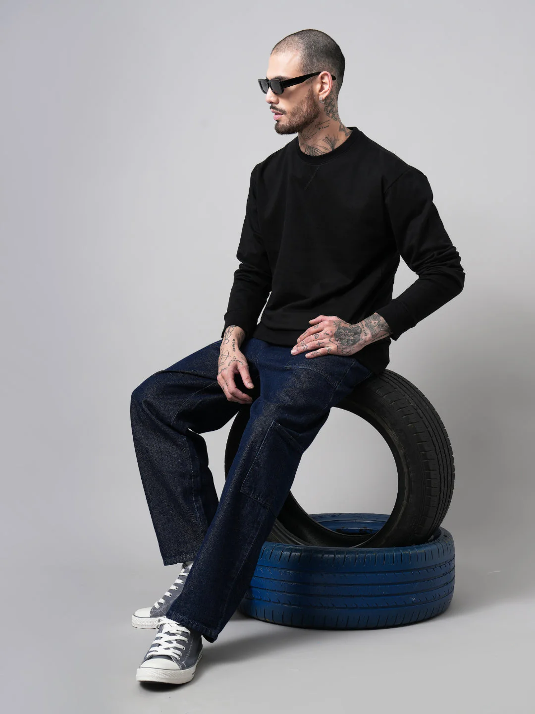 Men Solid Black Sweatshirt - Image 5