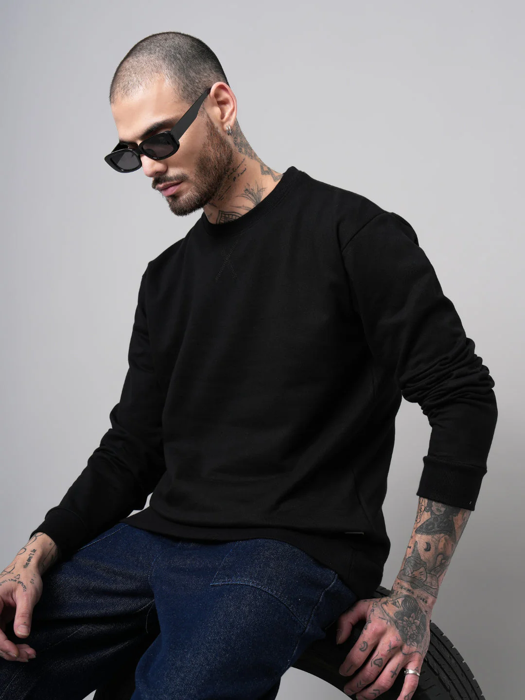 Men Solid Black Sweatshirt - Image 6