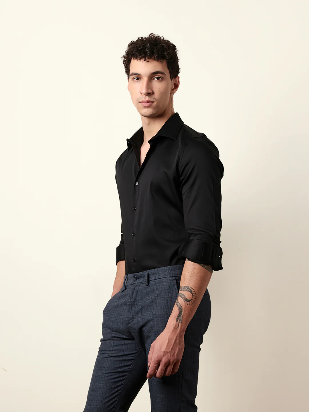 Men Solid Casual Full-Sleeve Shirt - Image 4