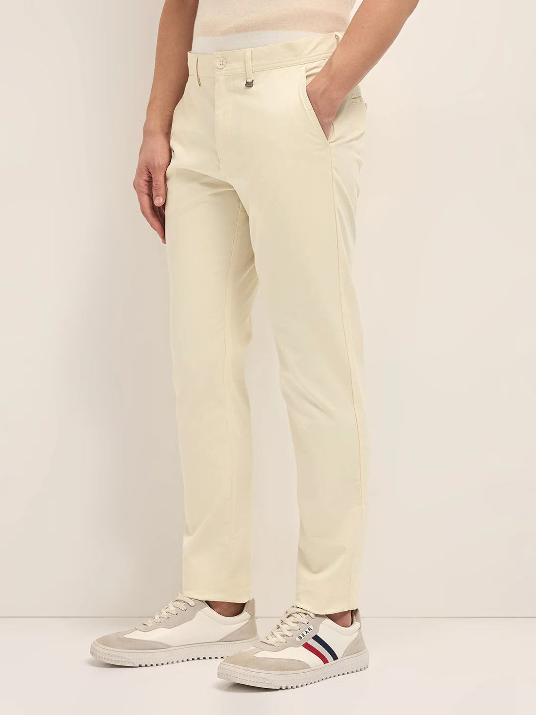 Men Solid Cotton Casual Trouser - Image 3