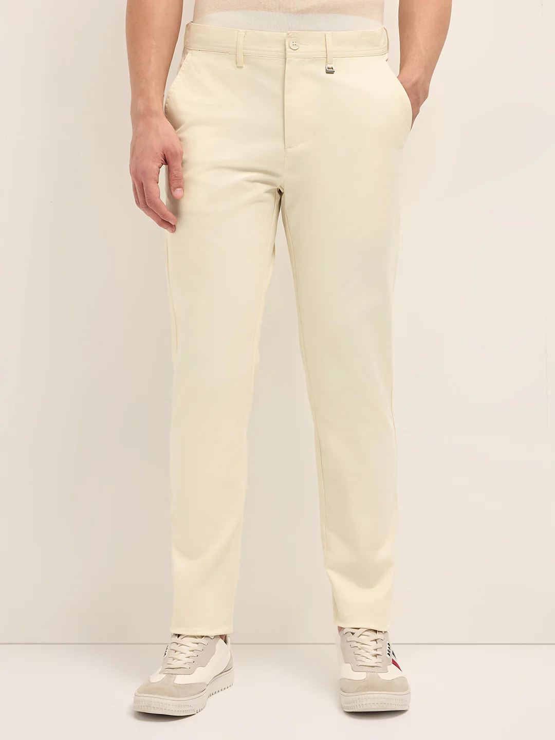 Men Solid Cotton Casual Trouser - Image 6