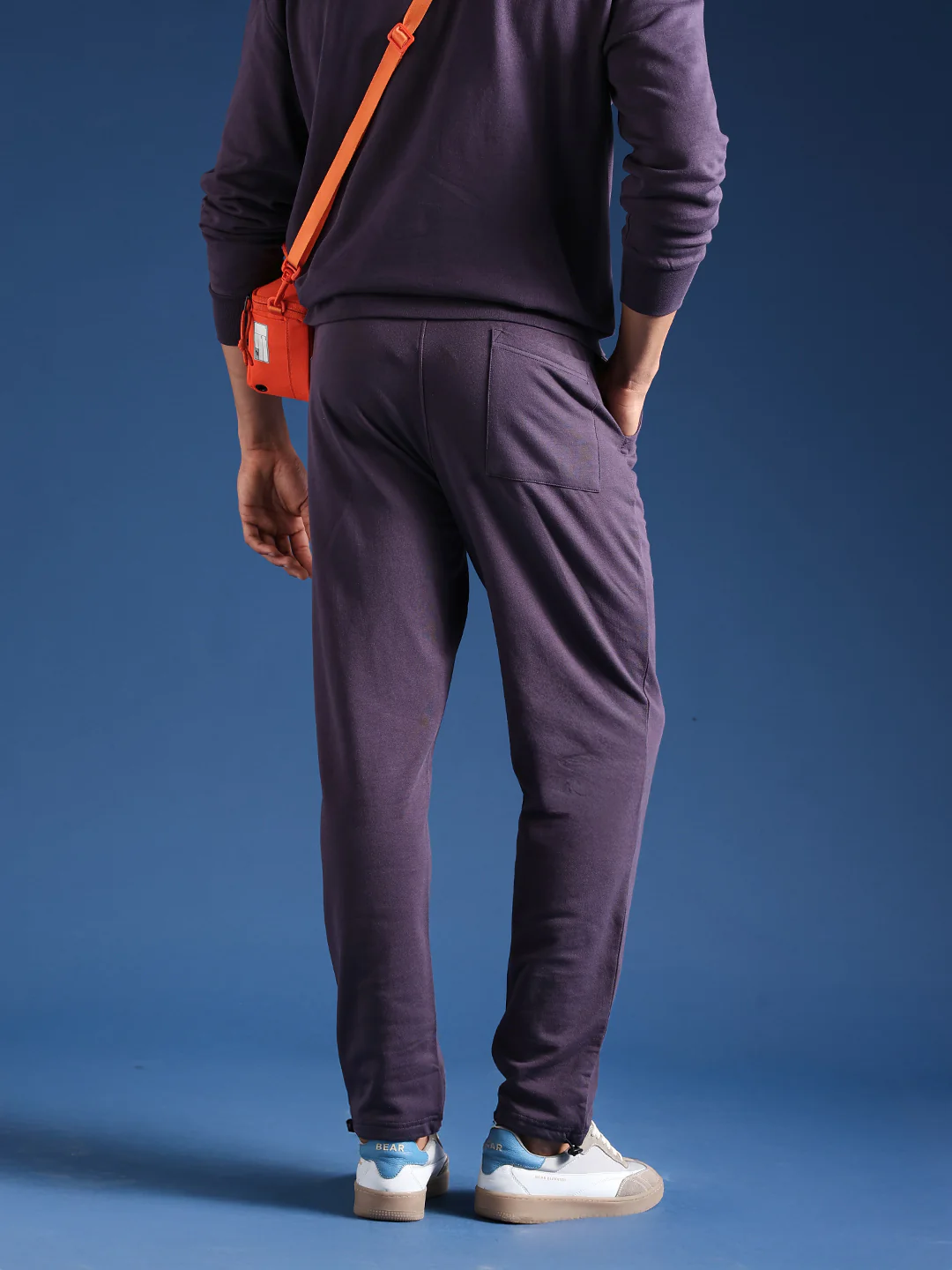 Men Solid Cotton Relaxed Fit Jogger - Image 3