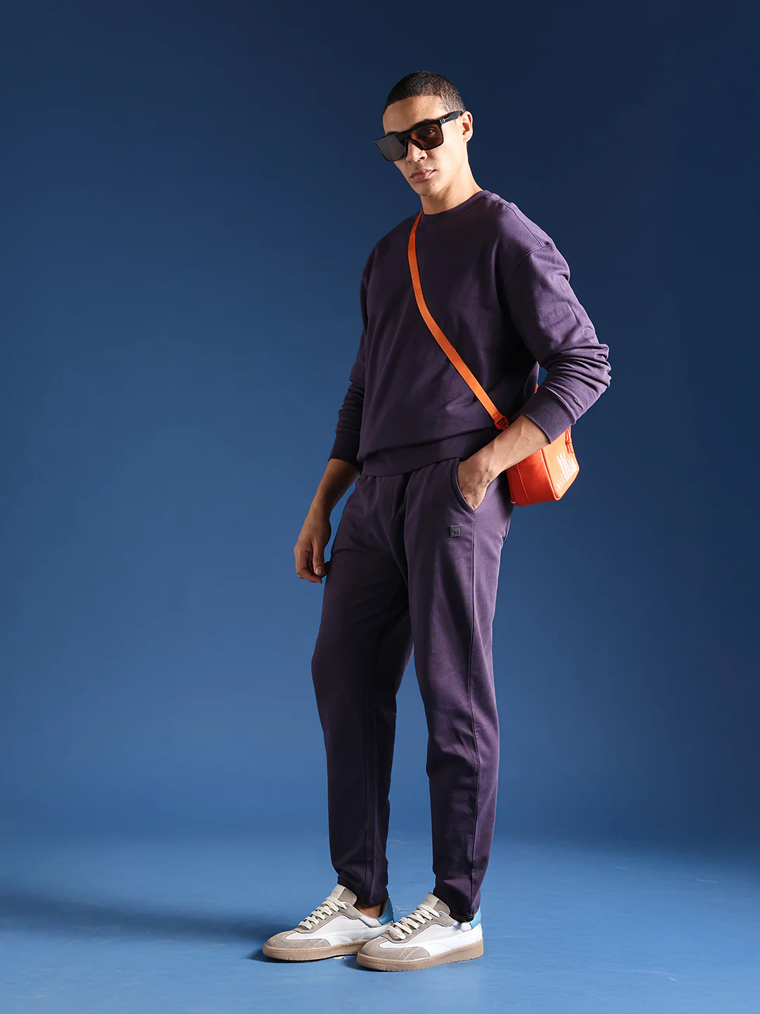 Men Solid Cotton Relaxed Fit Jogger - Image 4