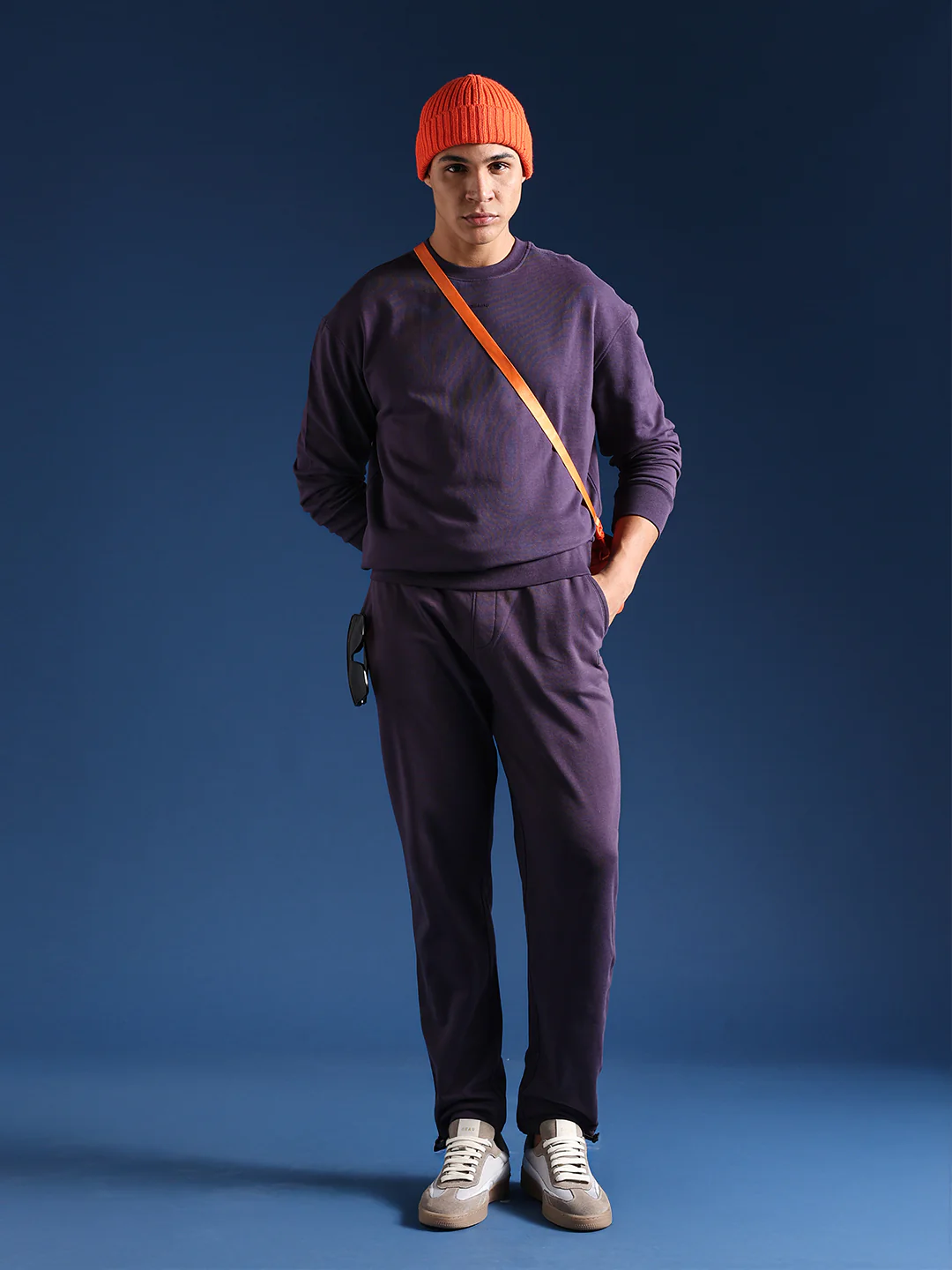 Men Solid Cotton Relaxed Fit Jogger - Image 7